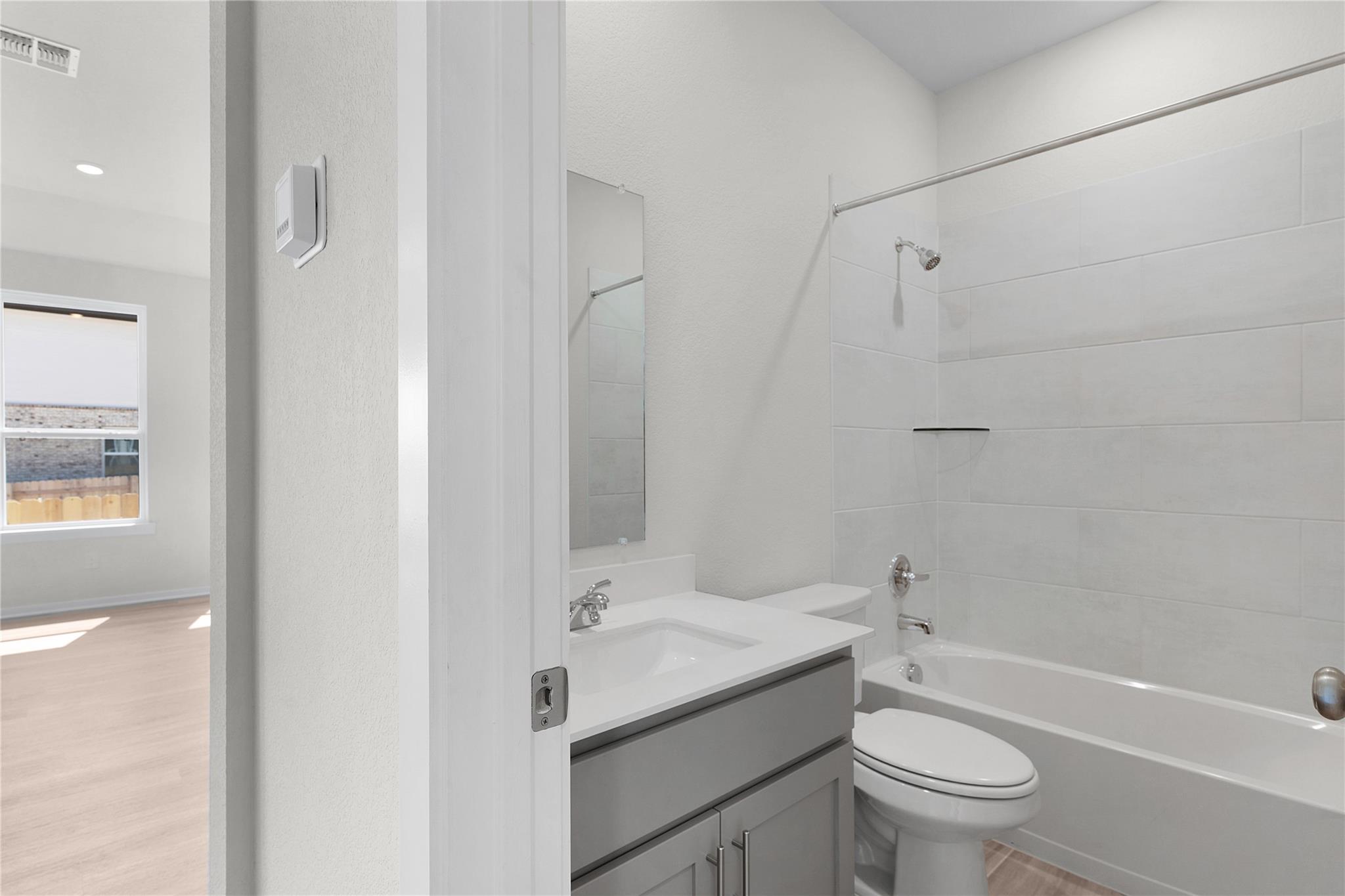 25641 Flora Bella Ln, Elgin, TX 78621