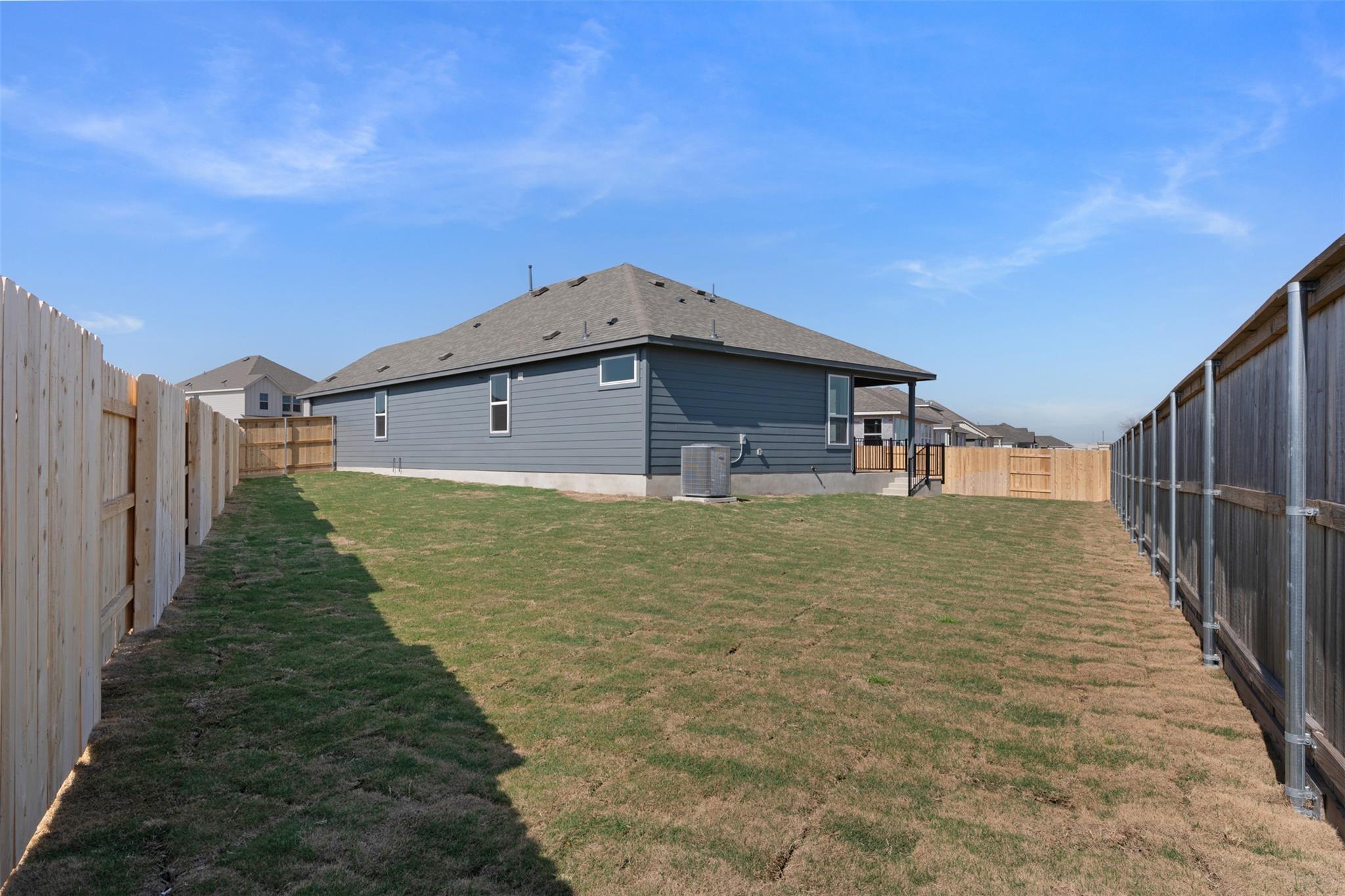 25641 Flora Bella Ln, Elgin, TX 78621