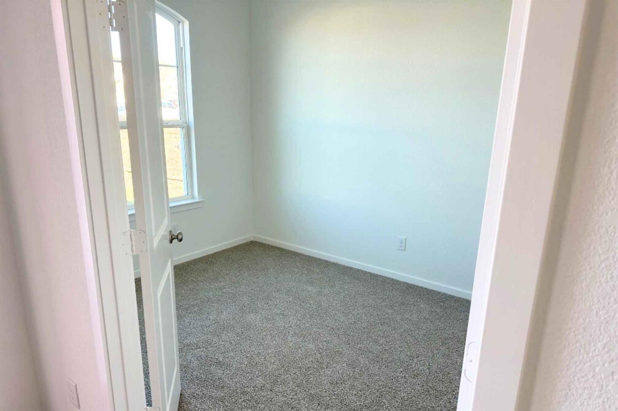 25641 Flora Bella Ln, Elgin, TX 78621