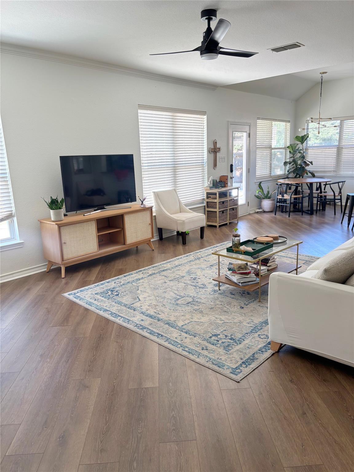 3336 Ashleys Way, Marion, TX 78124