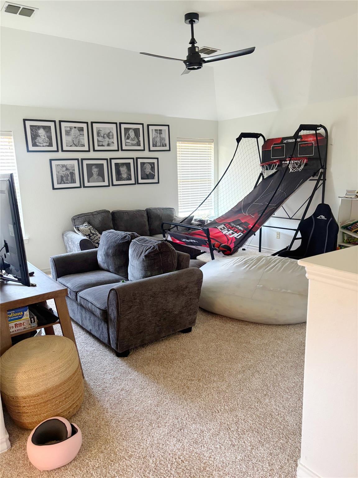 3336 Ashleys Way, Marion, TX 78124