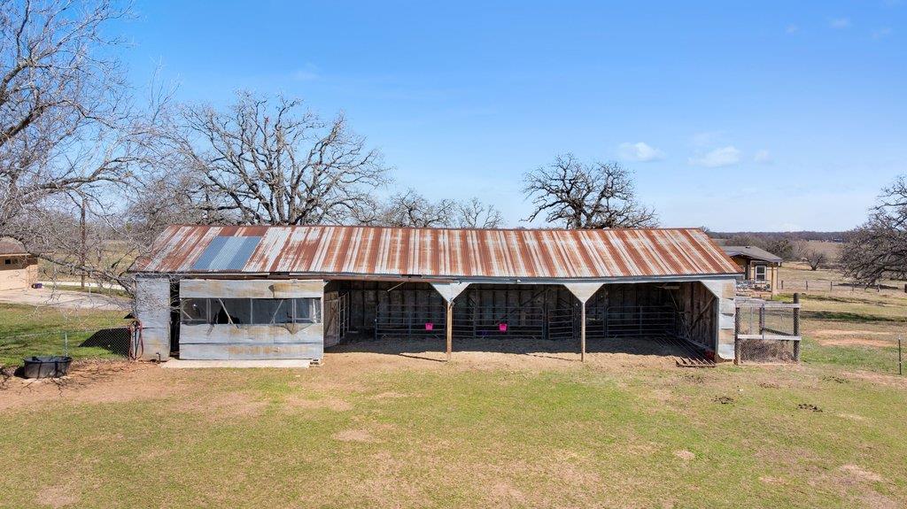 950 S Fm 486, Thorndale, TX 76577