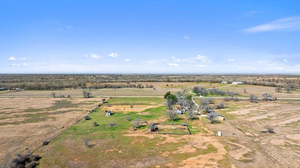 950 S Fm 486, Thorndale, TX 76577