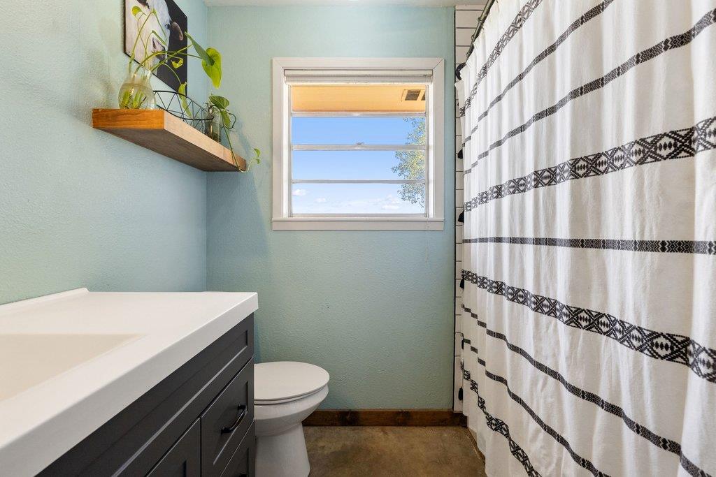 950 S Fm 486, Thorndale, TX 76577