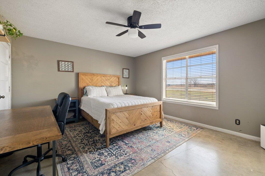 950 S Fm 486, Thorndale, TX 76577