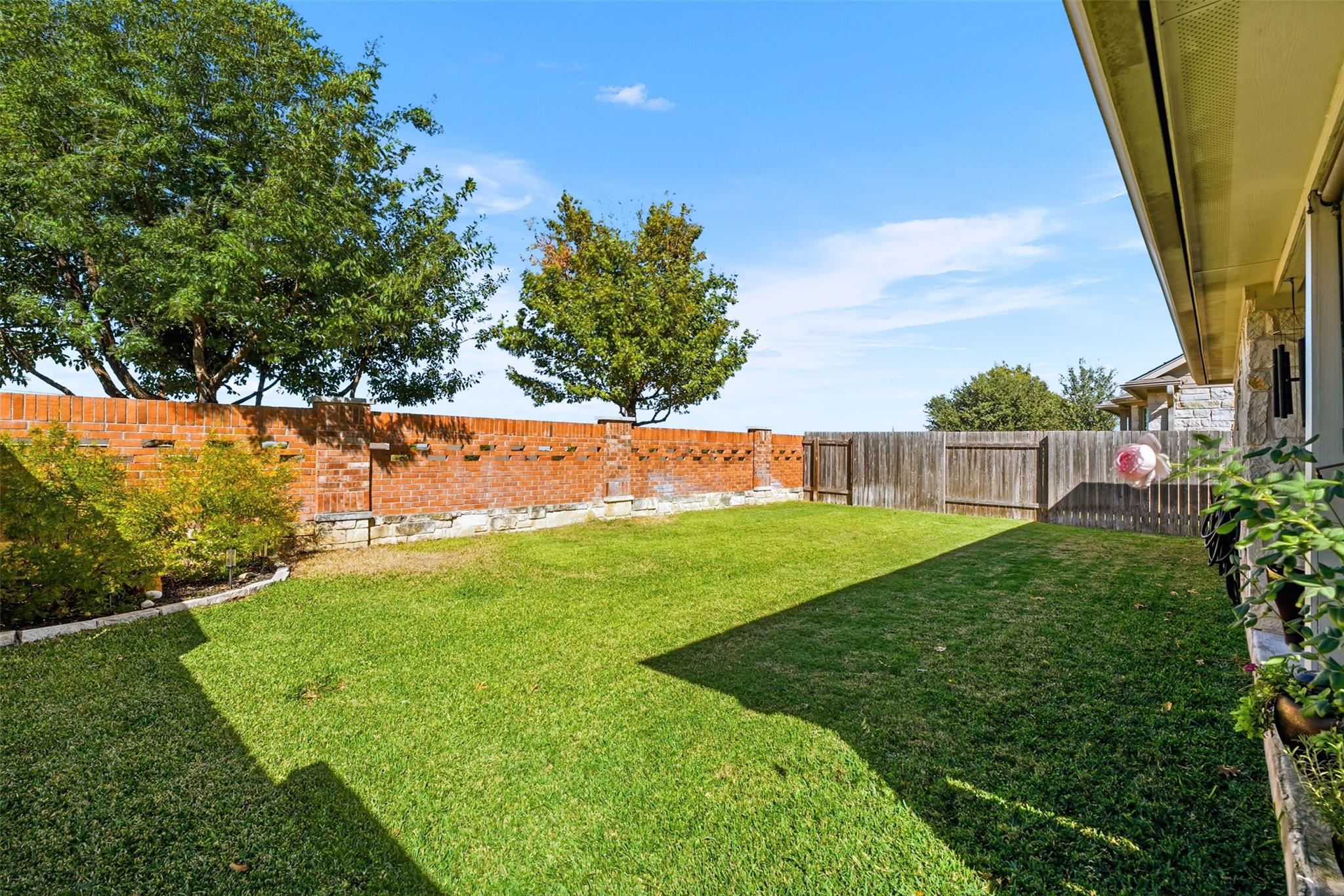 109 Briar Park Dr, Georgetown, TX 78626