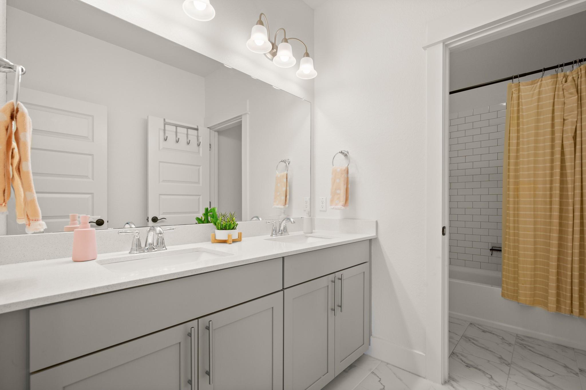 238 Big Leaf Dr, Buda, TX 78610