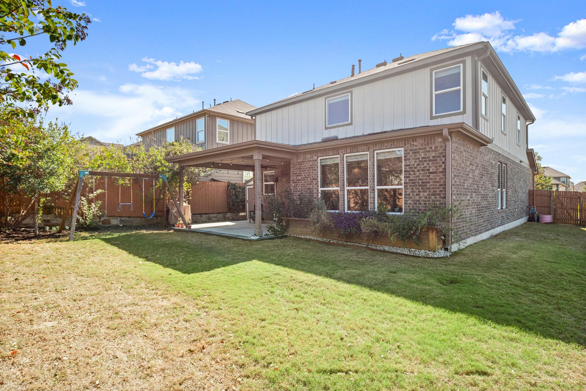 238 Big Leaf Dr, Buda, TX 78610