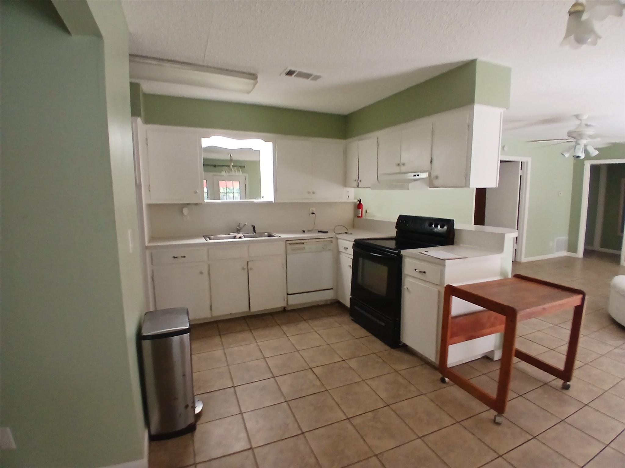 2905 Jones Rd, Sunset Valley, TX 78745