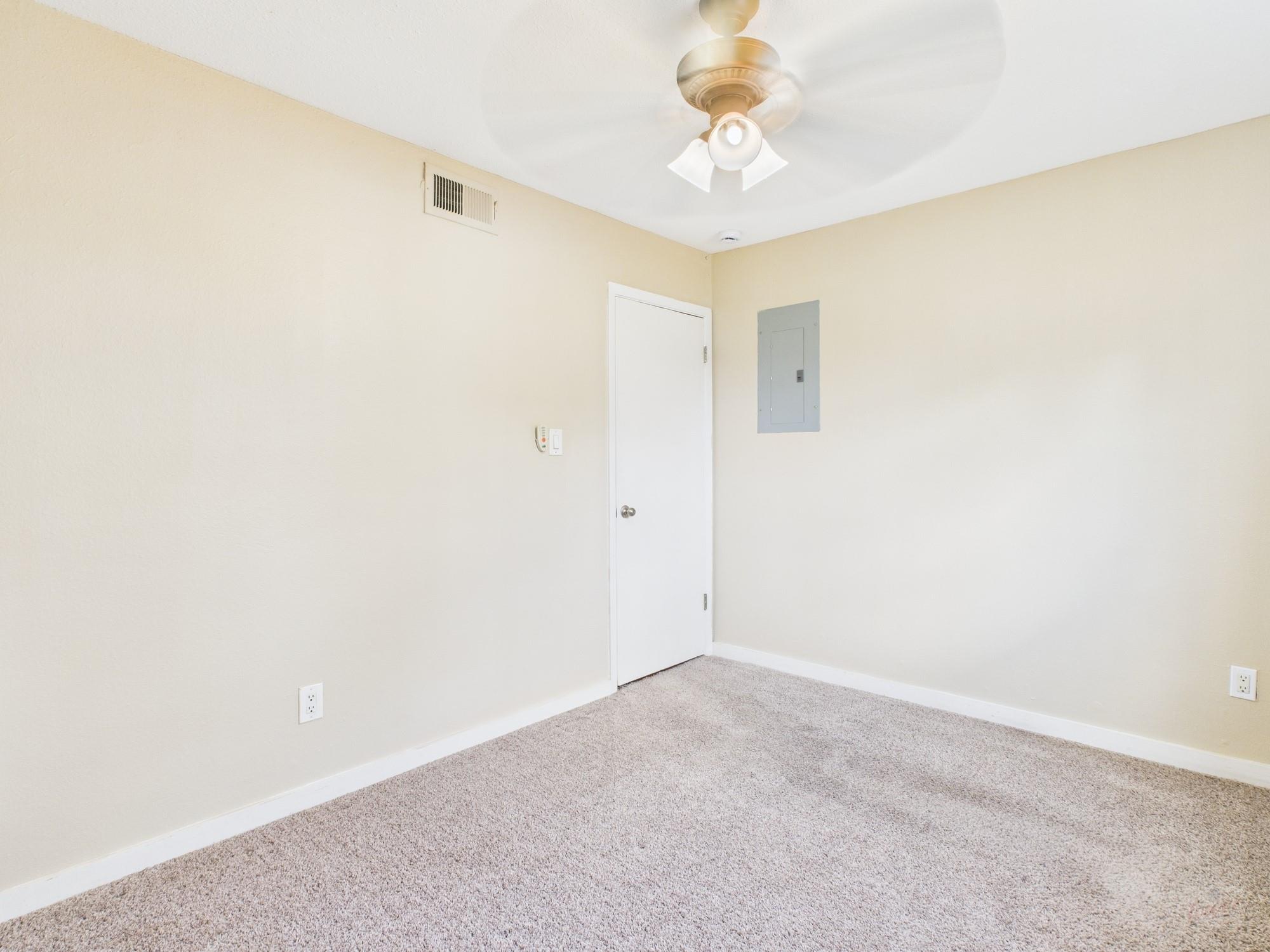 2302 East Side Dr # 20, Austin, TX 78704