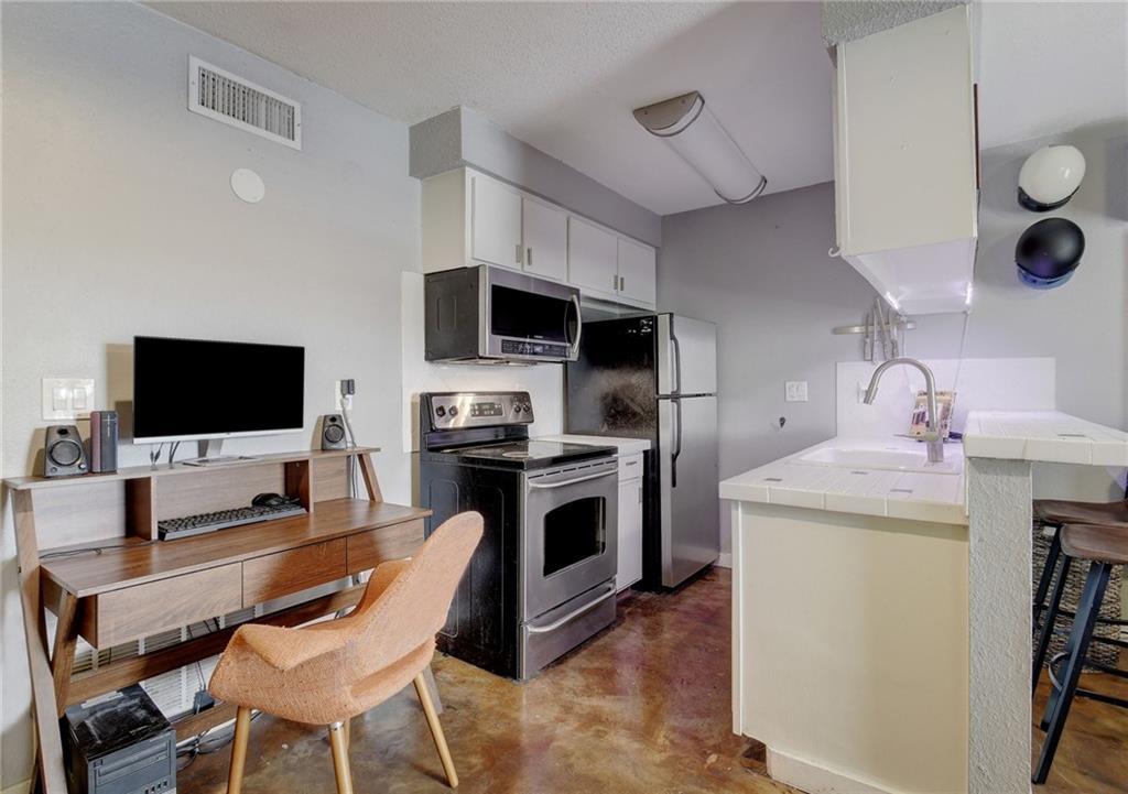 2302 East Side Dr # 20, Austin, TX 78704