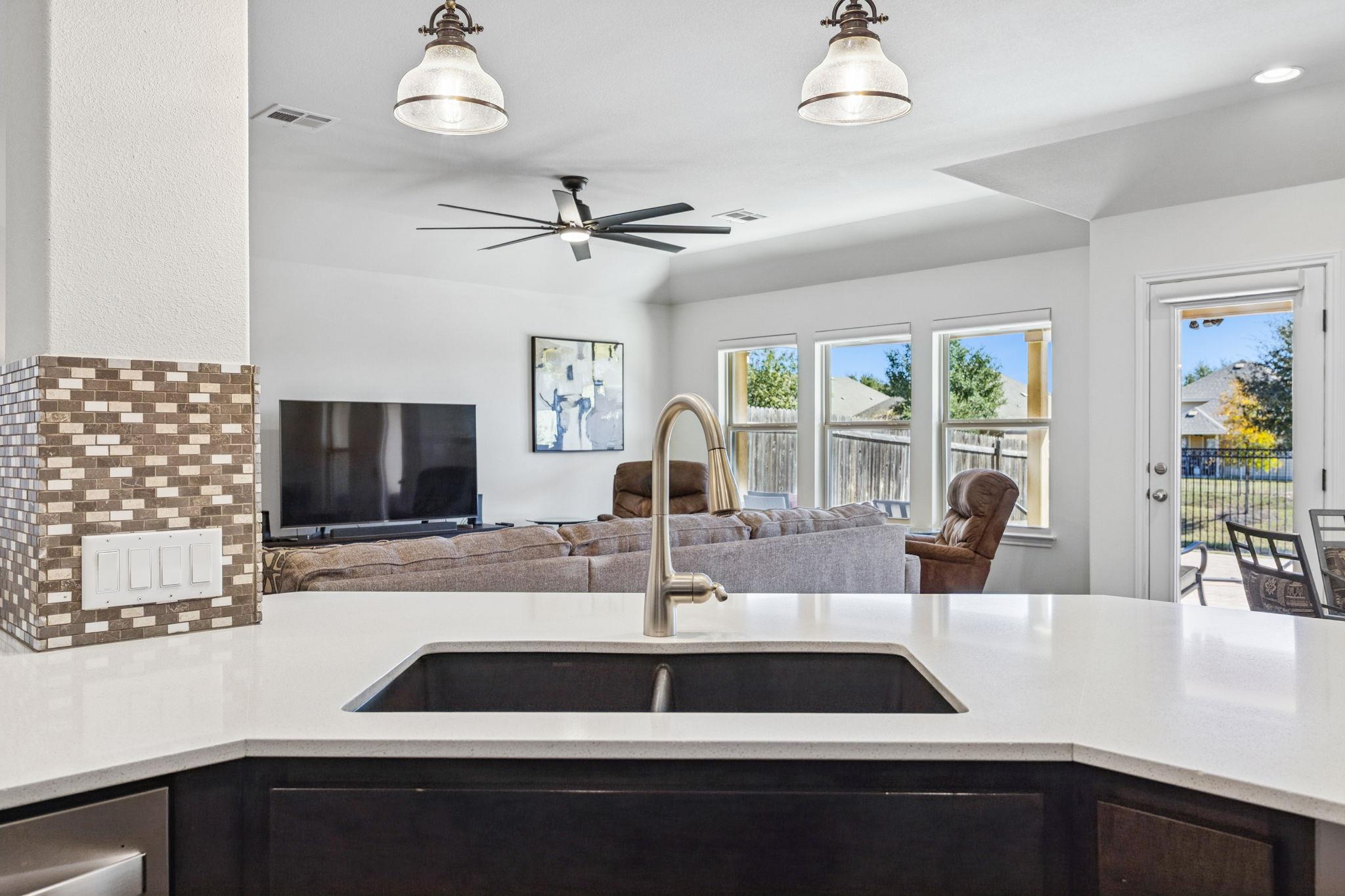 3210 Jacob Ln, San Marcos, TX 78666