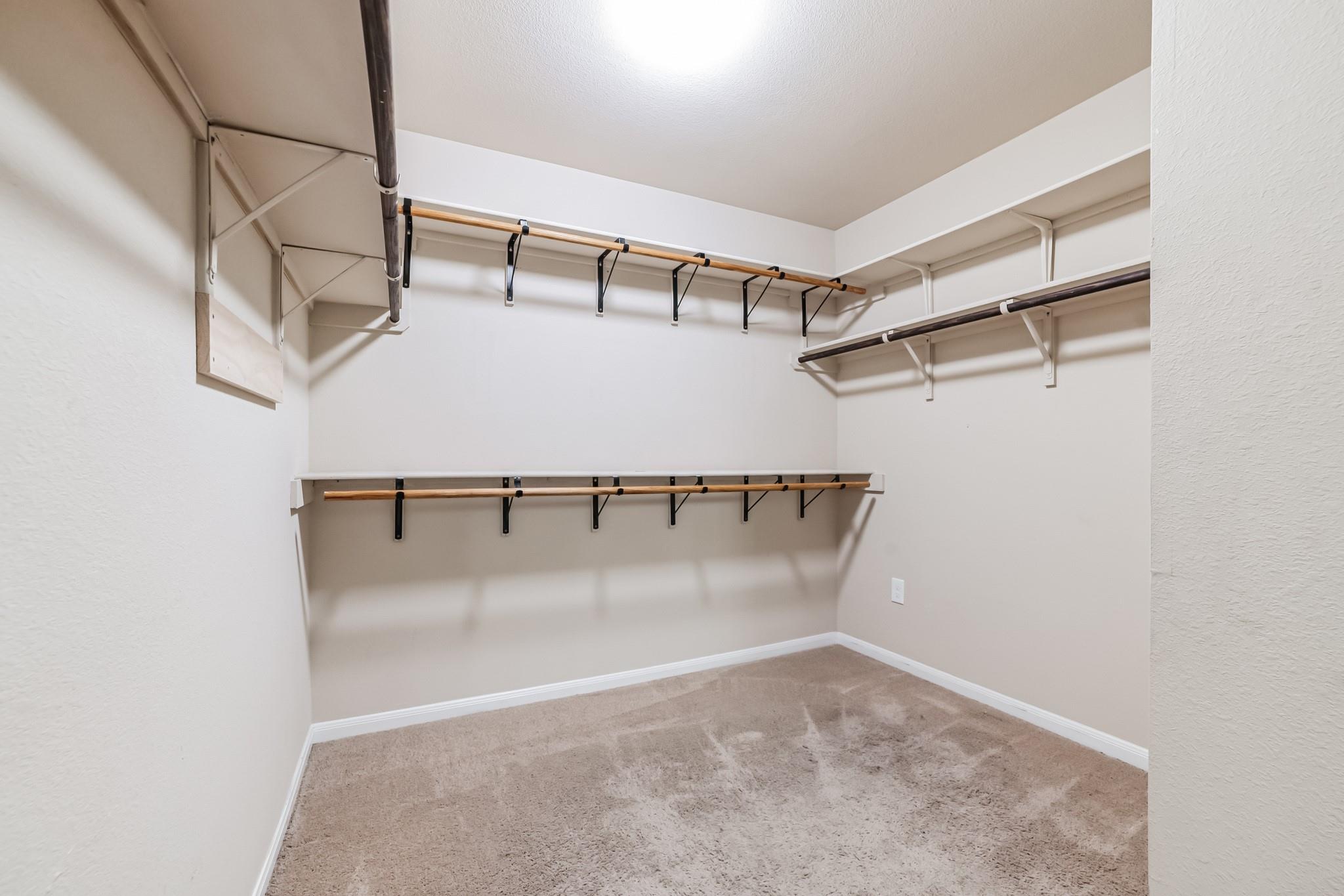 101 Acadia Cv, Hutto, TX 78634