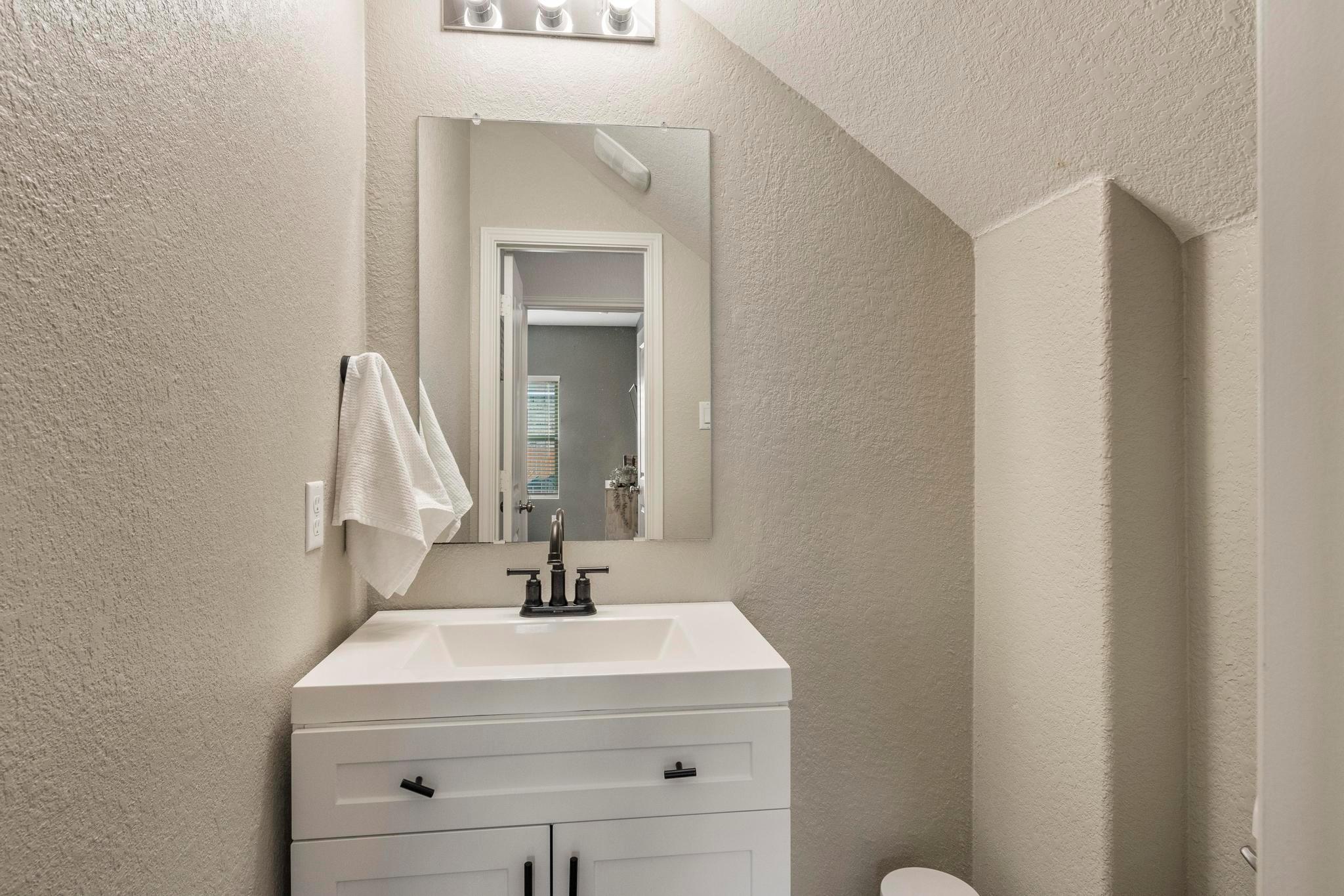 5932 Bianca Dr, Round Rock, TX 78665