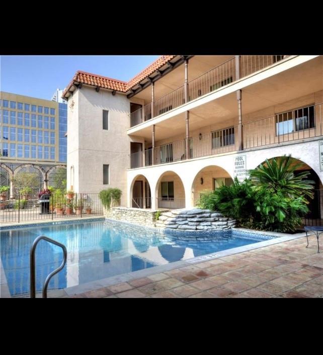 505 W 7th St # 109, Austin, TX 78701