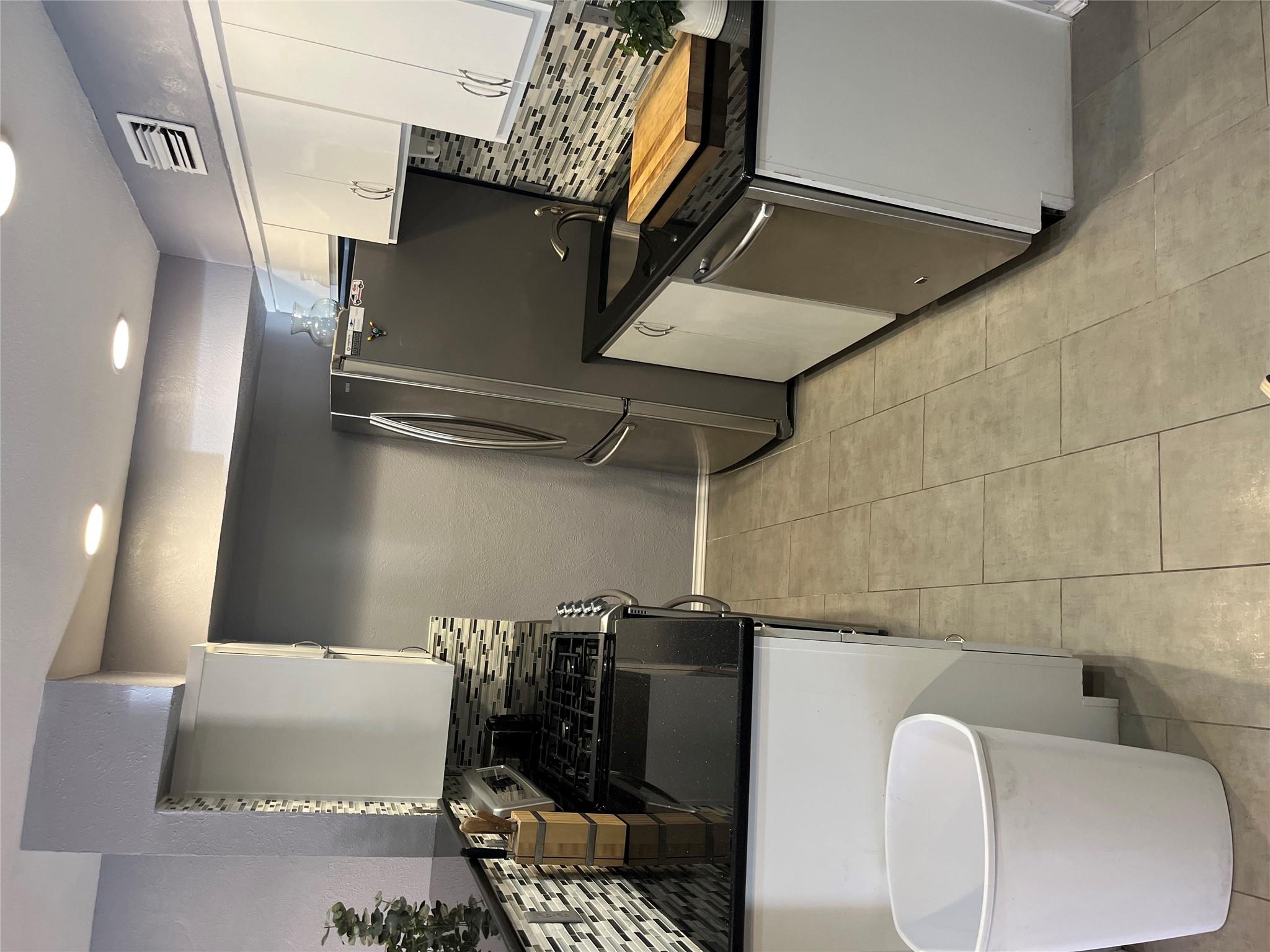 505 W 7th St # 109, Austin, TX 78701