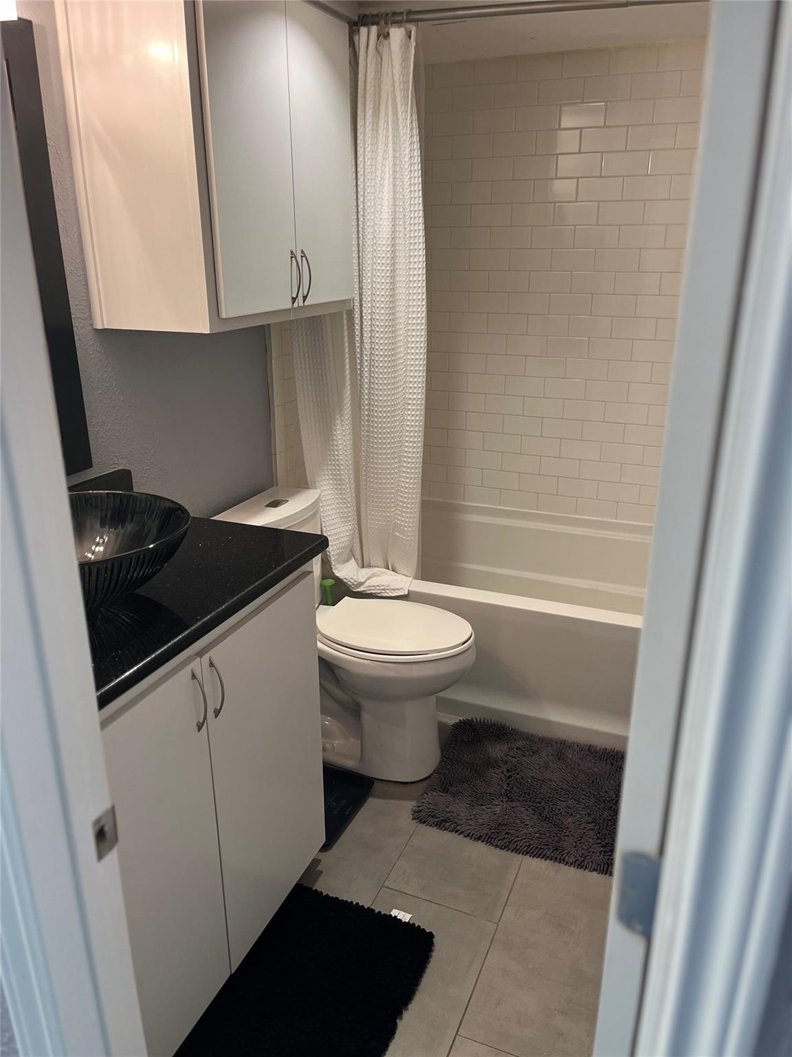 505 W 7th St # 109, Austin, TX 78701