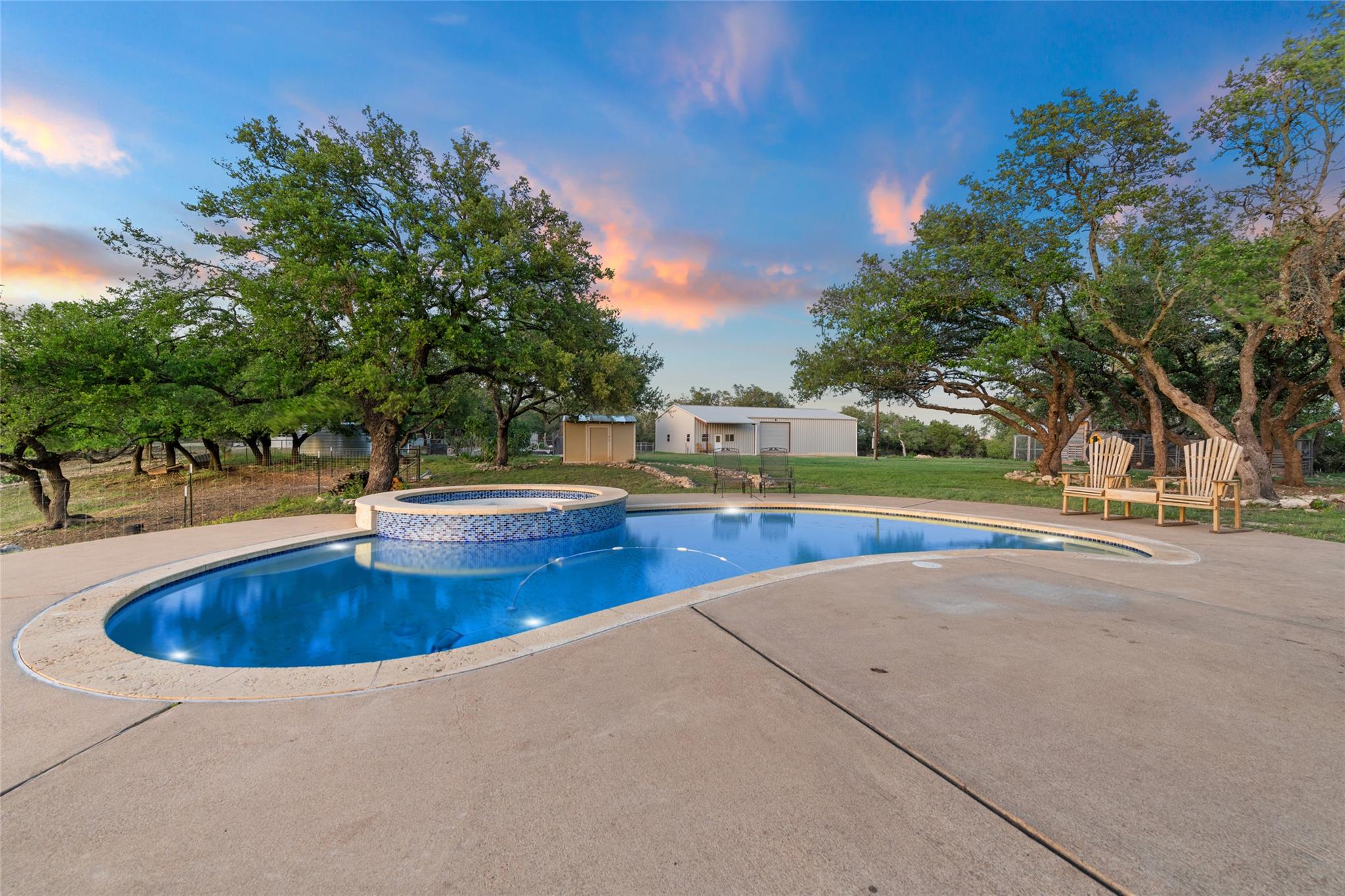2400 W Fitzhugh Rd, Dripping Springs, TX 78630