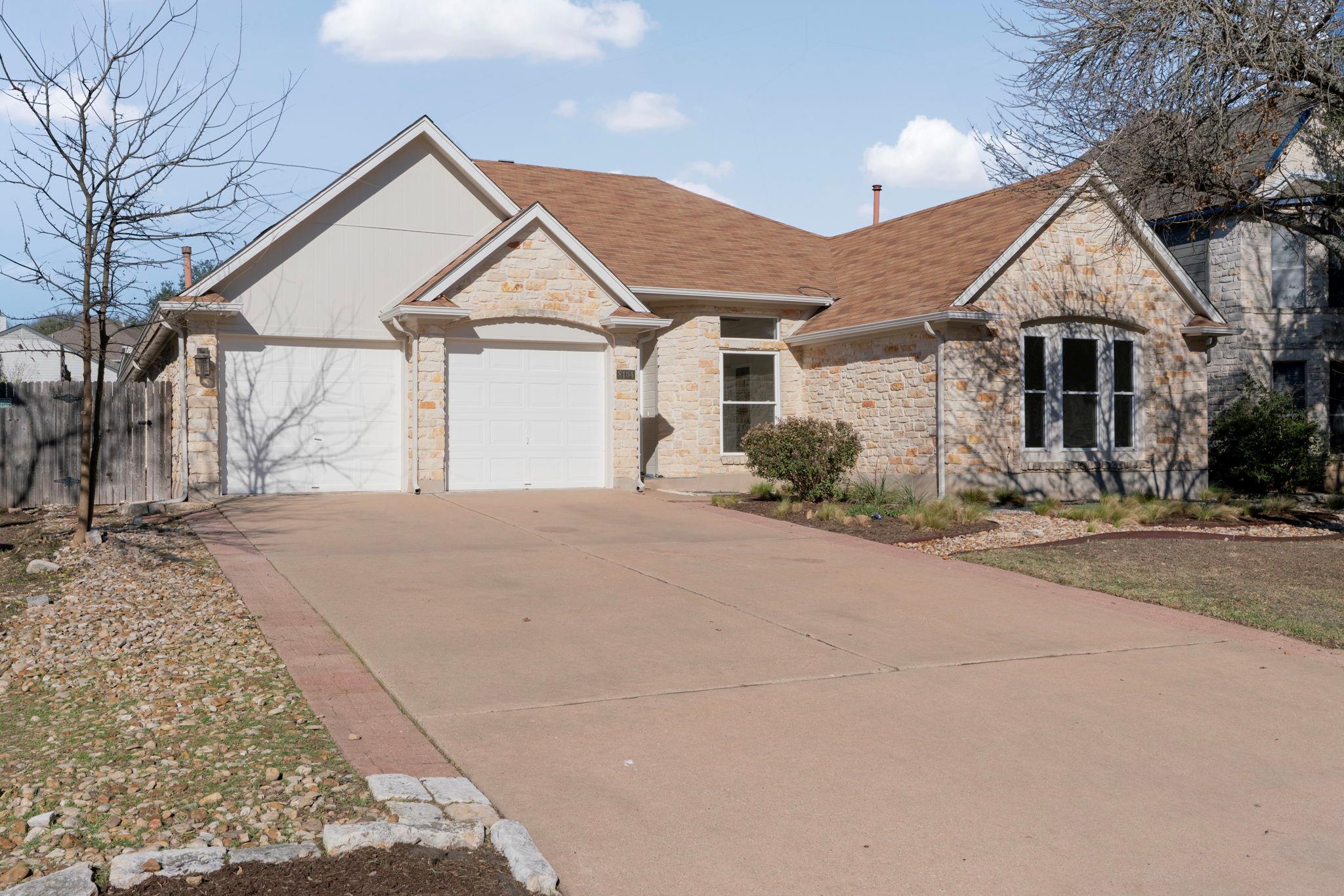 8104 Doe Meadow Dr, Austin, TX 78749