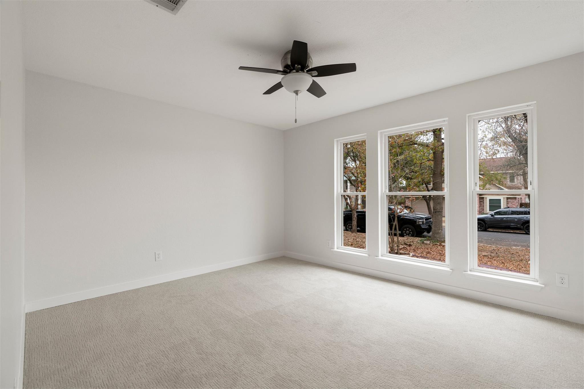 8104 Doe Meadow Dr, Austin, TX 78749