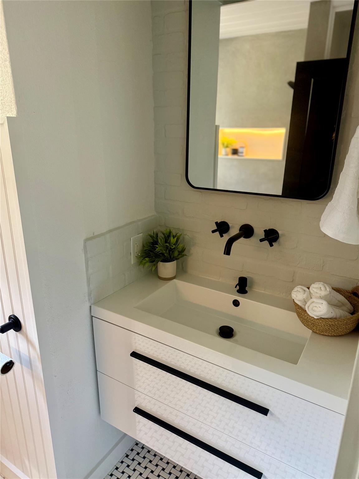 5611 Joe Sayers Ave, Austin, TX 78756