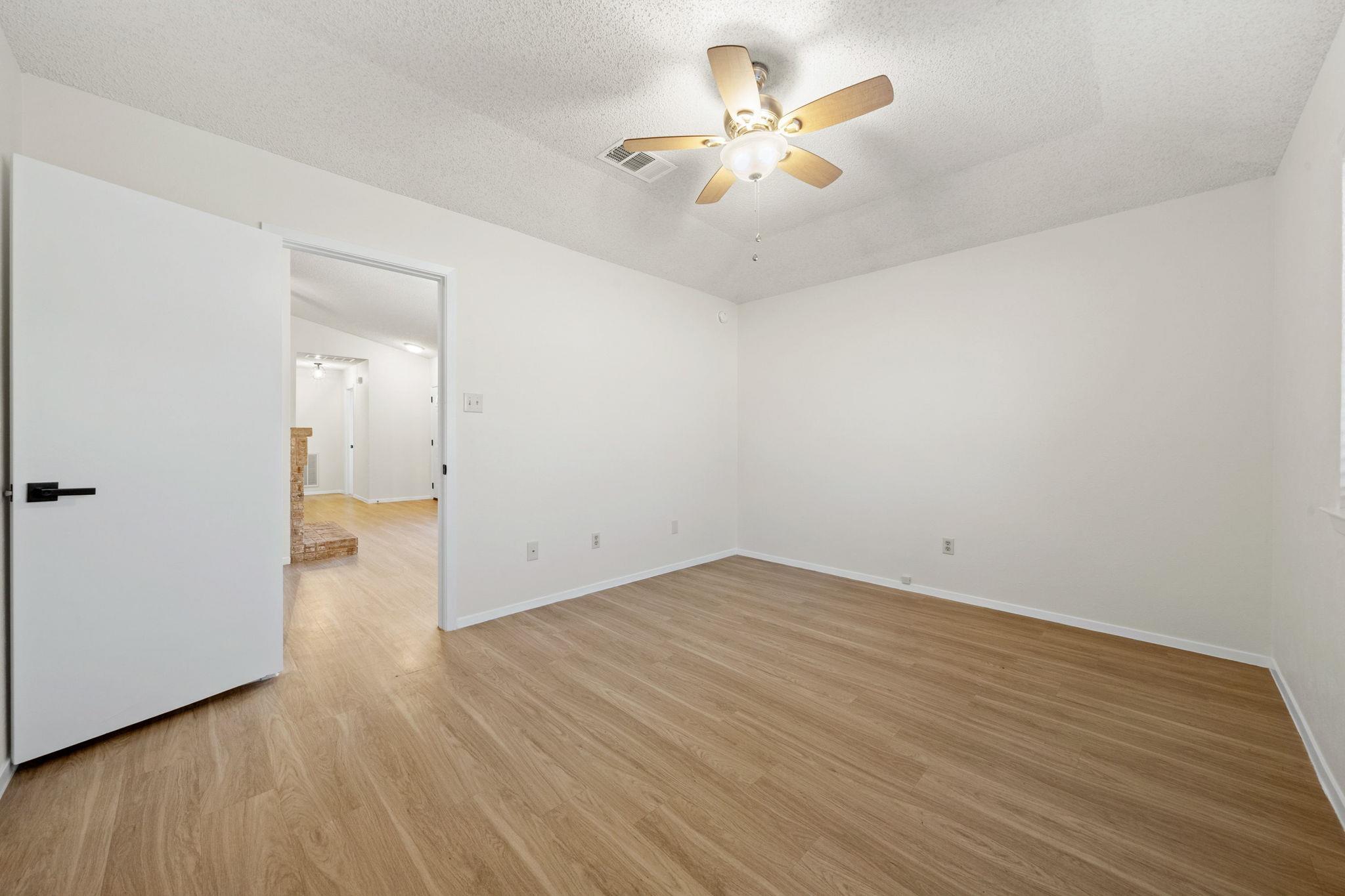 11604 Norwegian Wood Dr, Austin, TX 78758