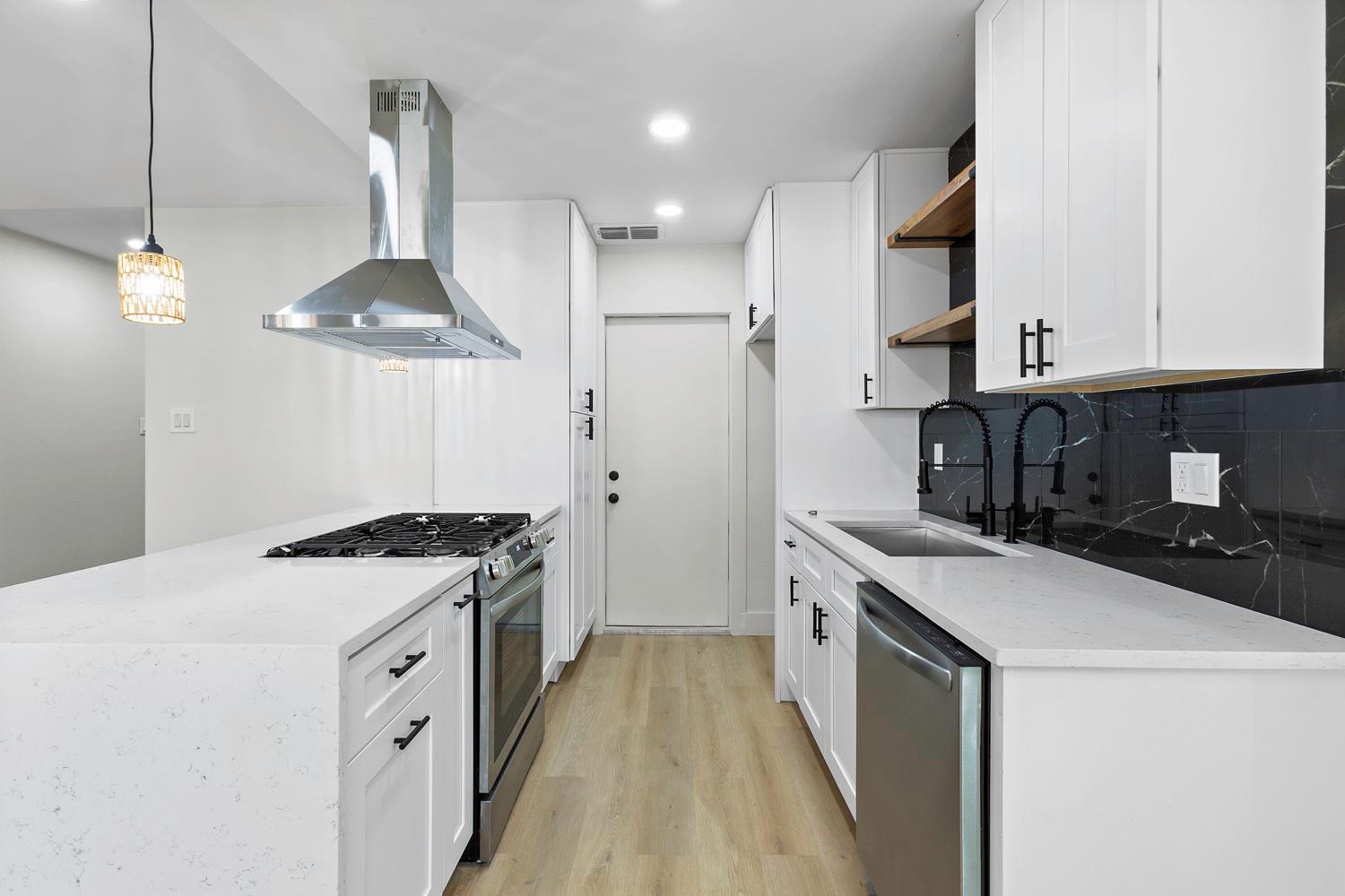 1204 Dunstan Dr, Austin, TX 78745