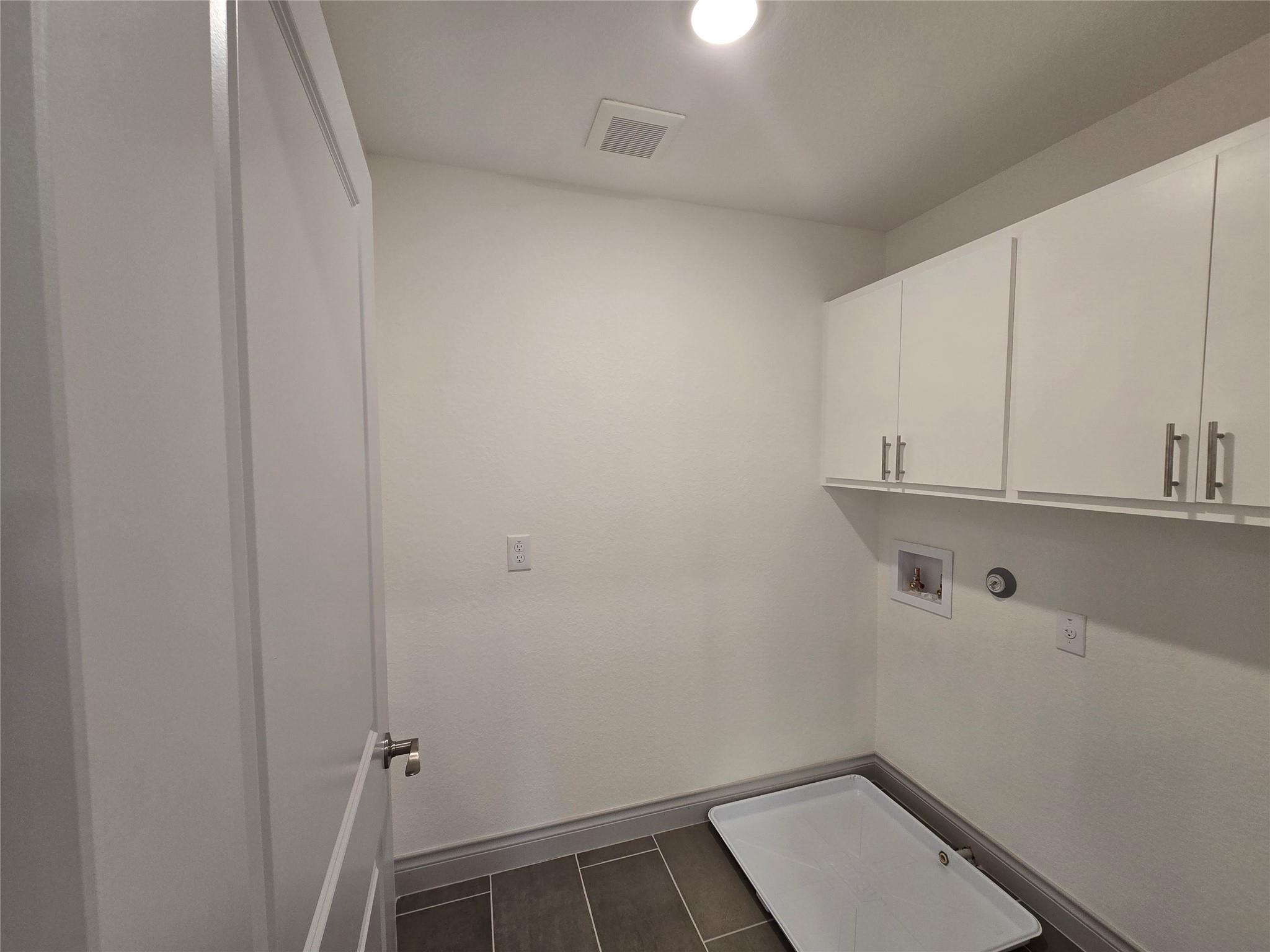 2105 Tiger Trl # 701, Round Rock, TX 78664