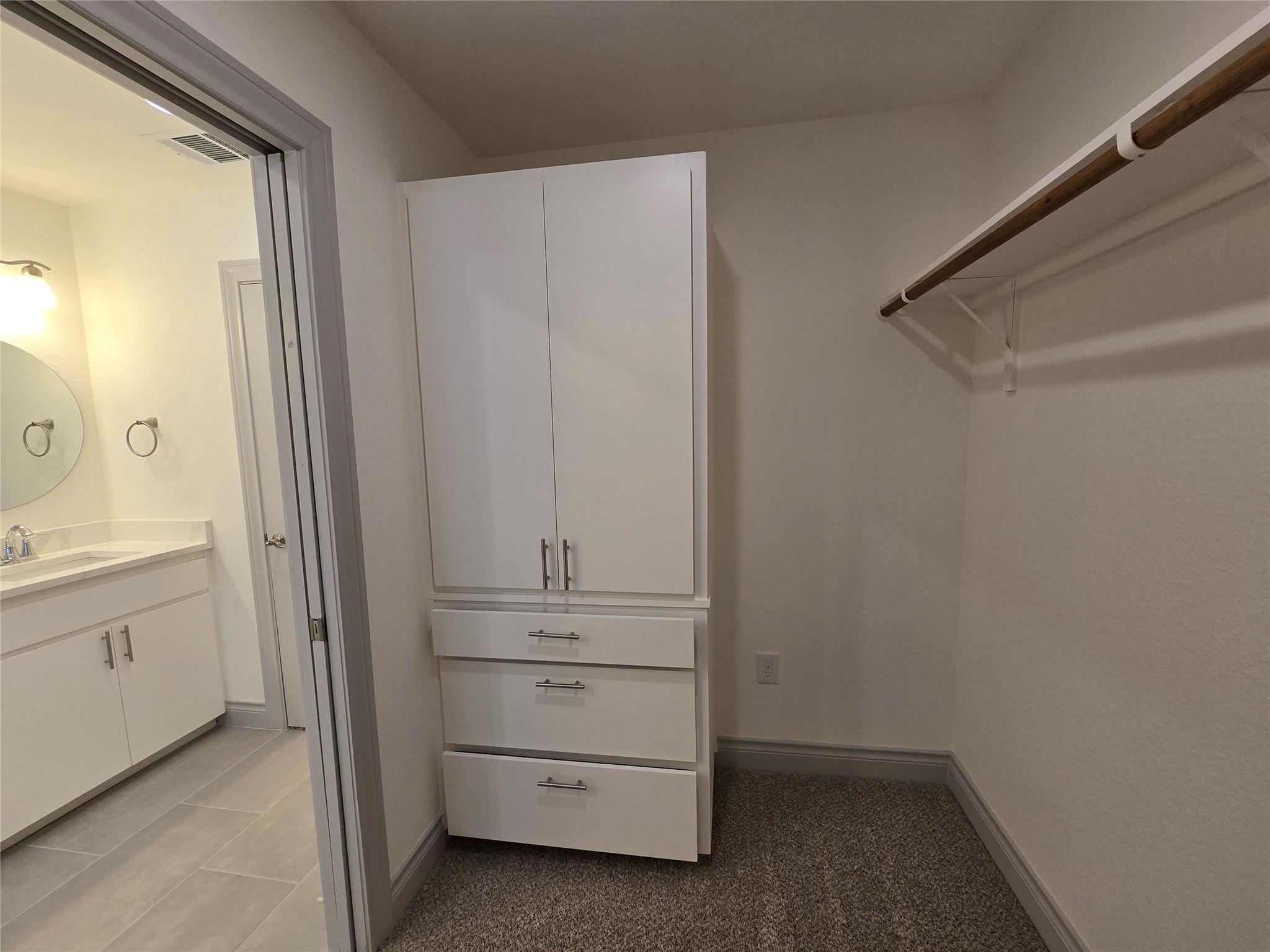 2105 Tiger Trl # 702, Round Rock, TX 78664