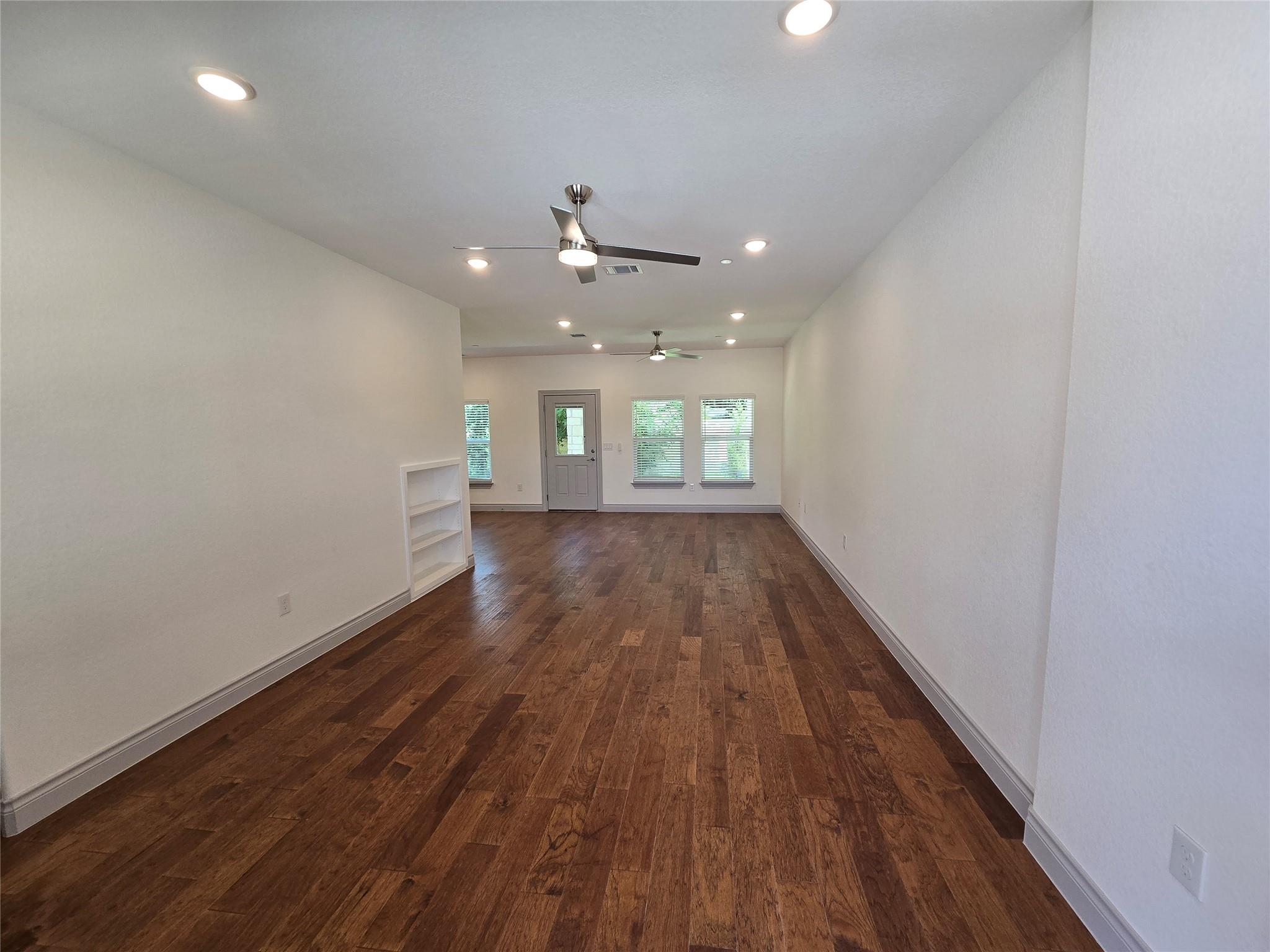 2105 Tiger Trl # 702, Round Rock, TX 78664