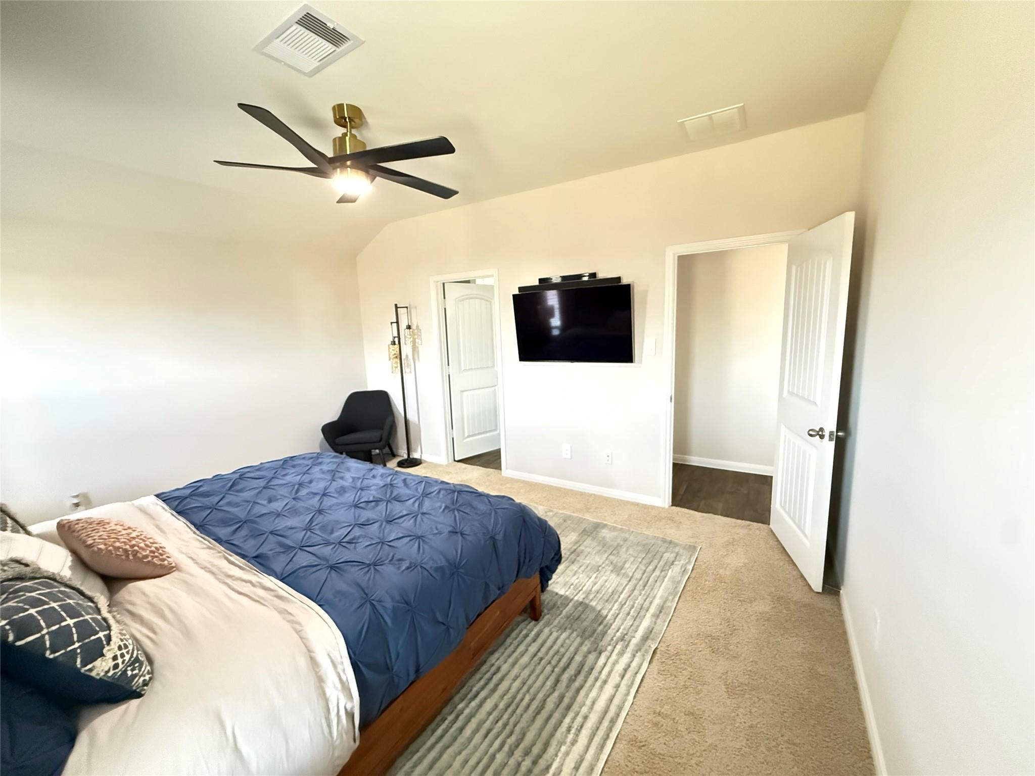 300 Belmont Pl, Lockhart, TX 78644