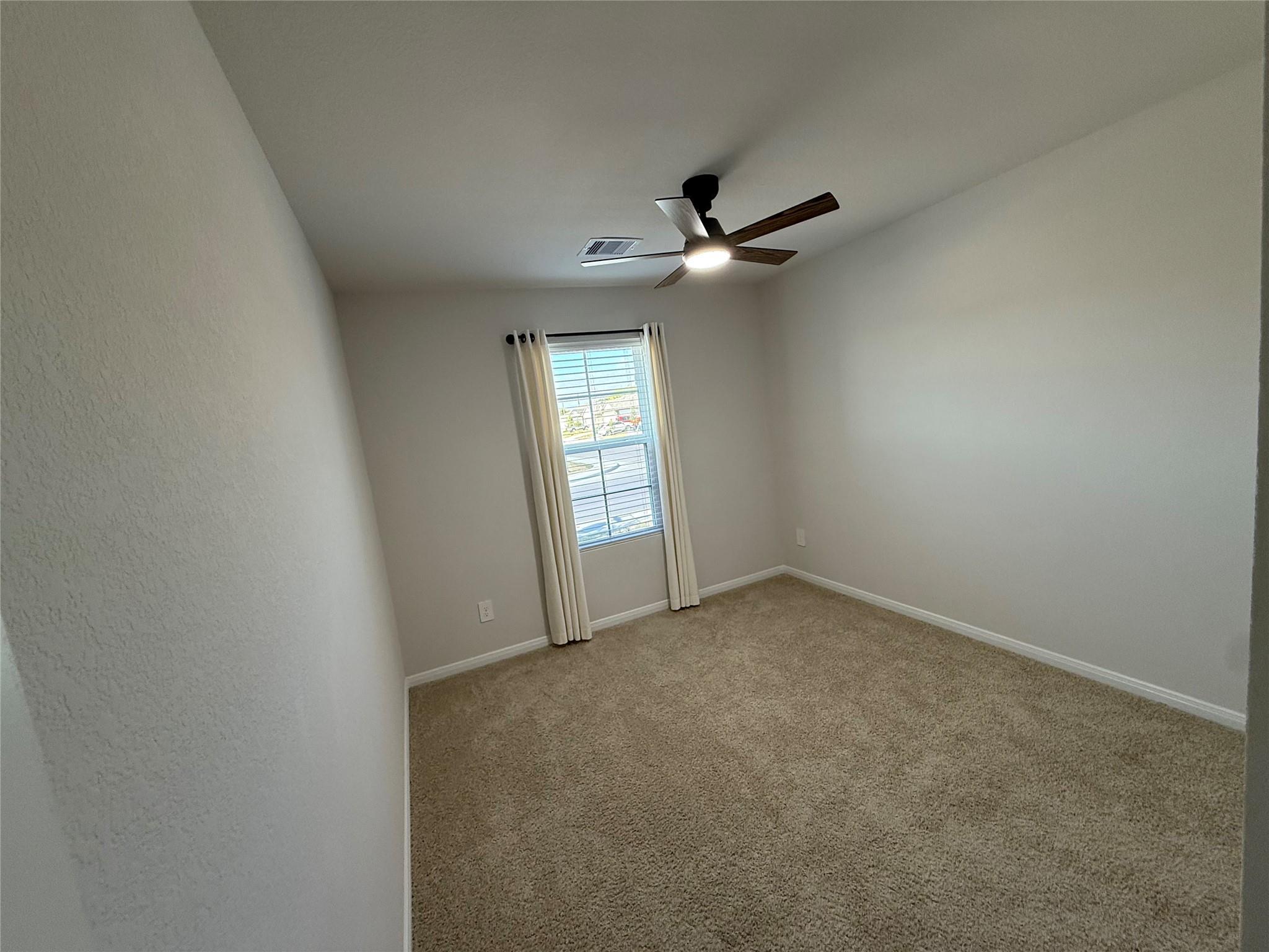 300 Belmont Pl, Lockhart, TX 78644