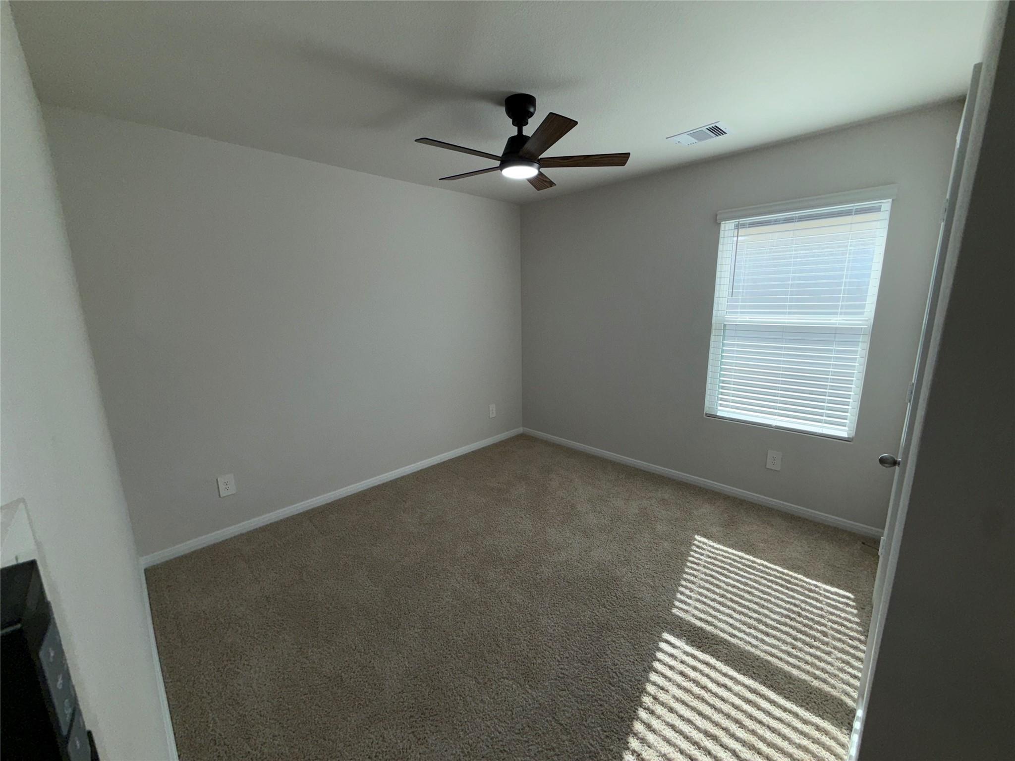 300 Belmont Pl, Lockhart, TX 78644