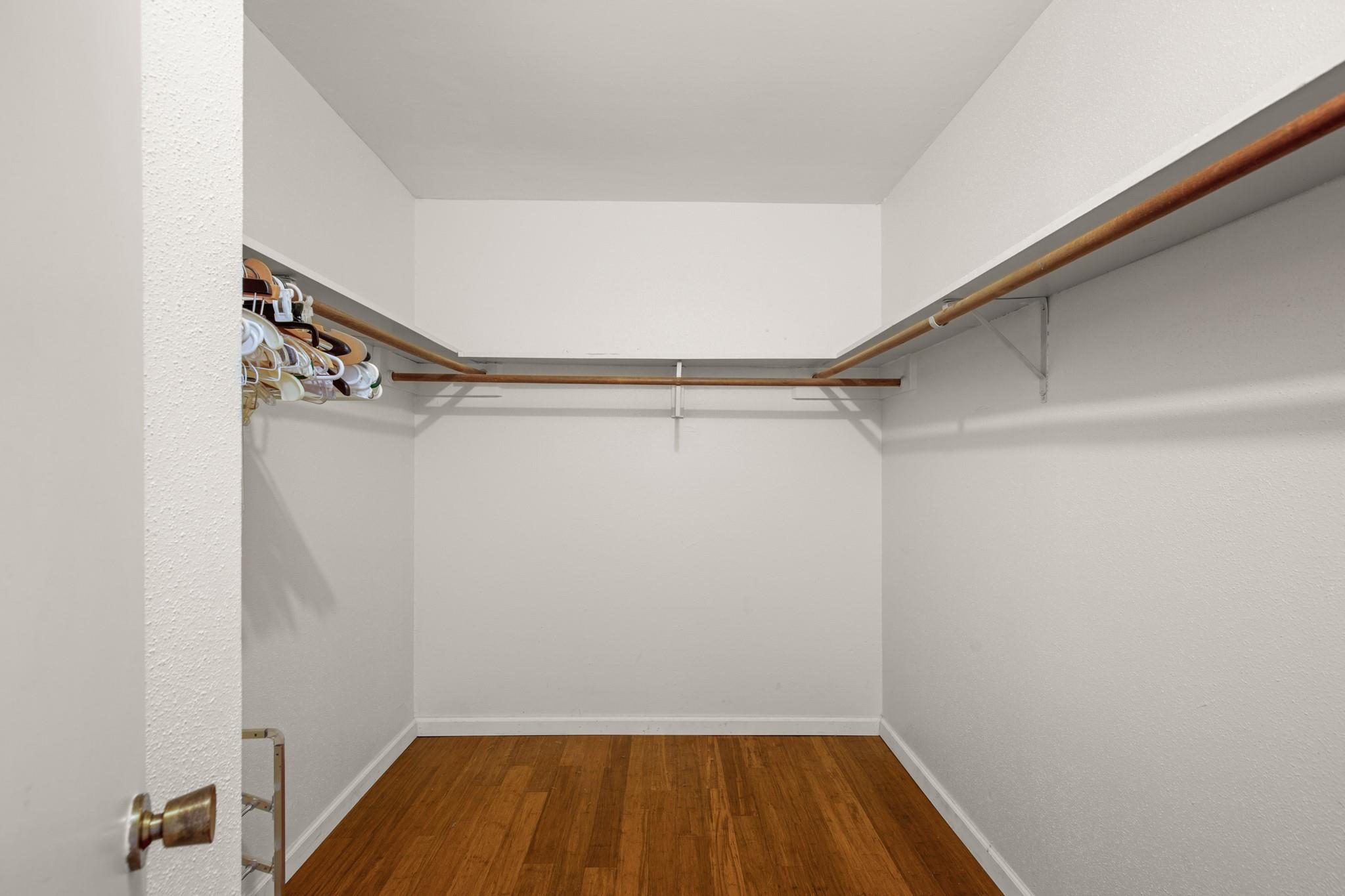 6631 Valleyside Rd, Austin, TX 78731