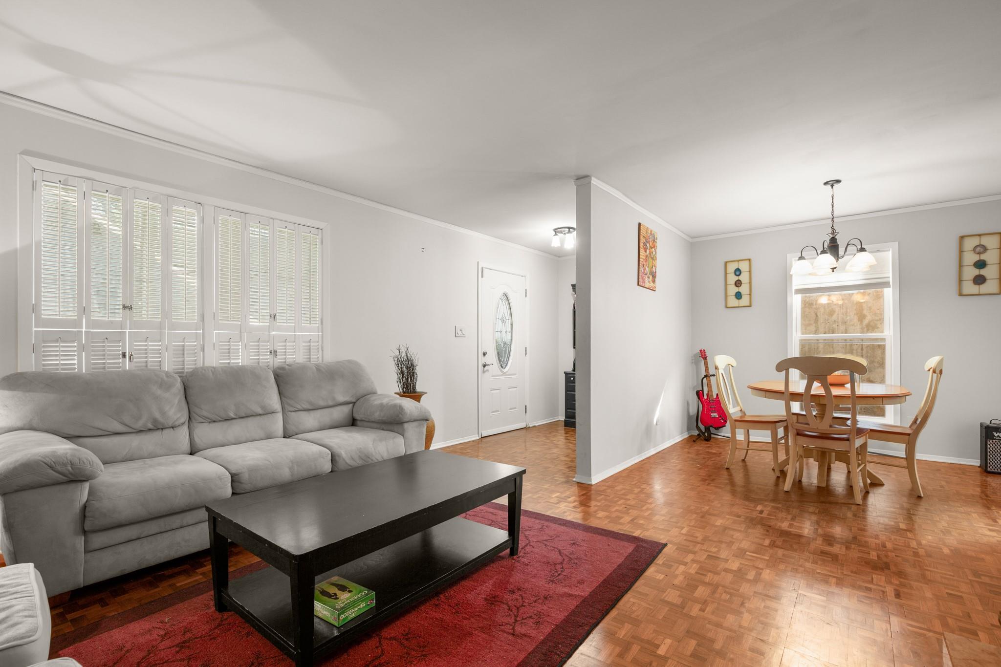 6631 Valleyside Rd, Austin, TX 78731