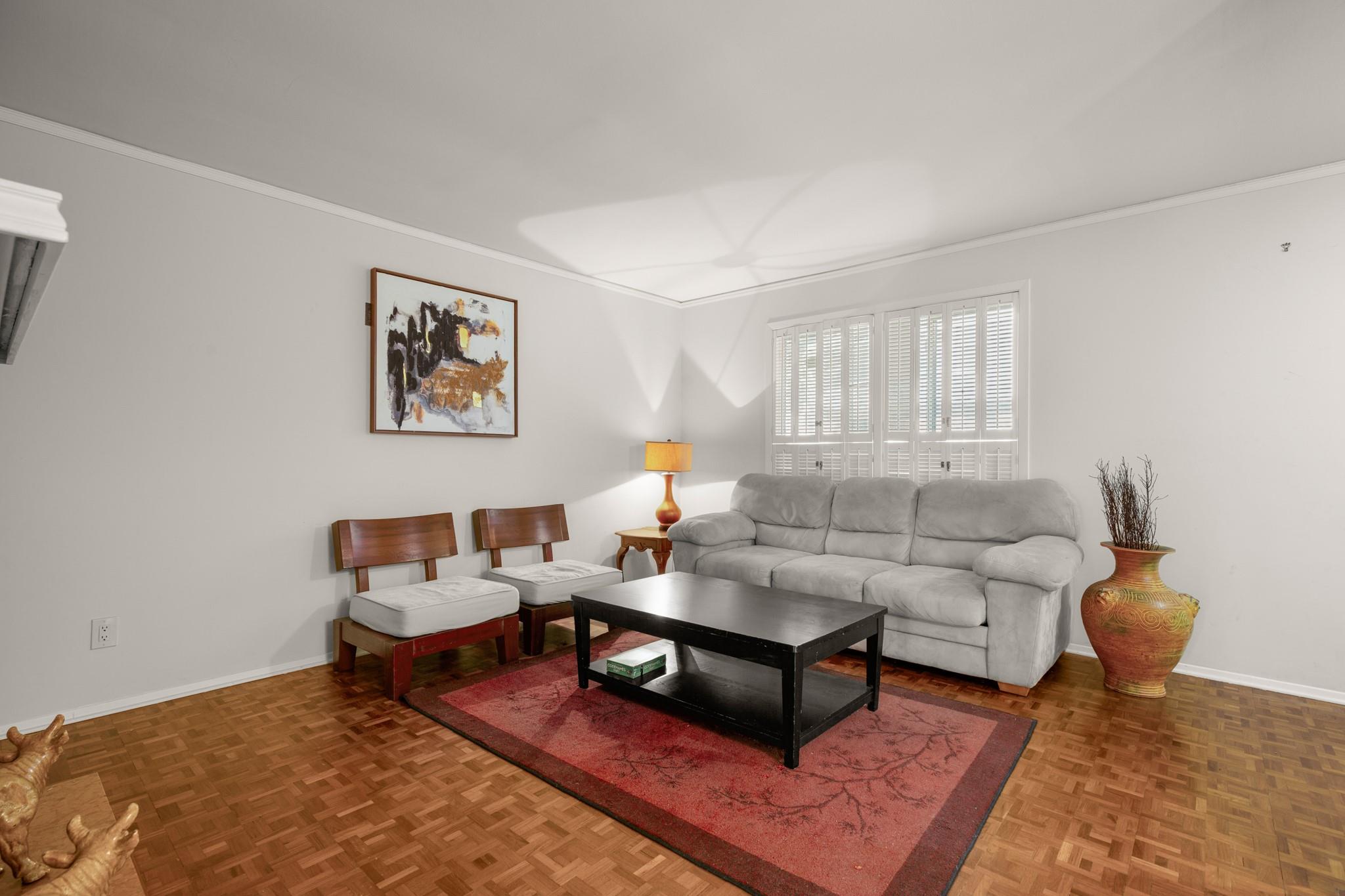 6631 Valleyside Rd, Austin, TX 78731