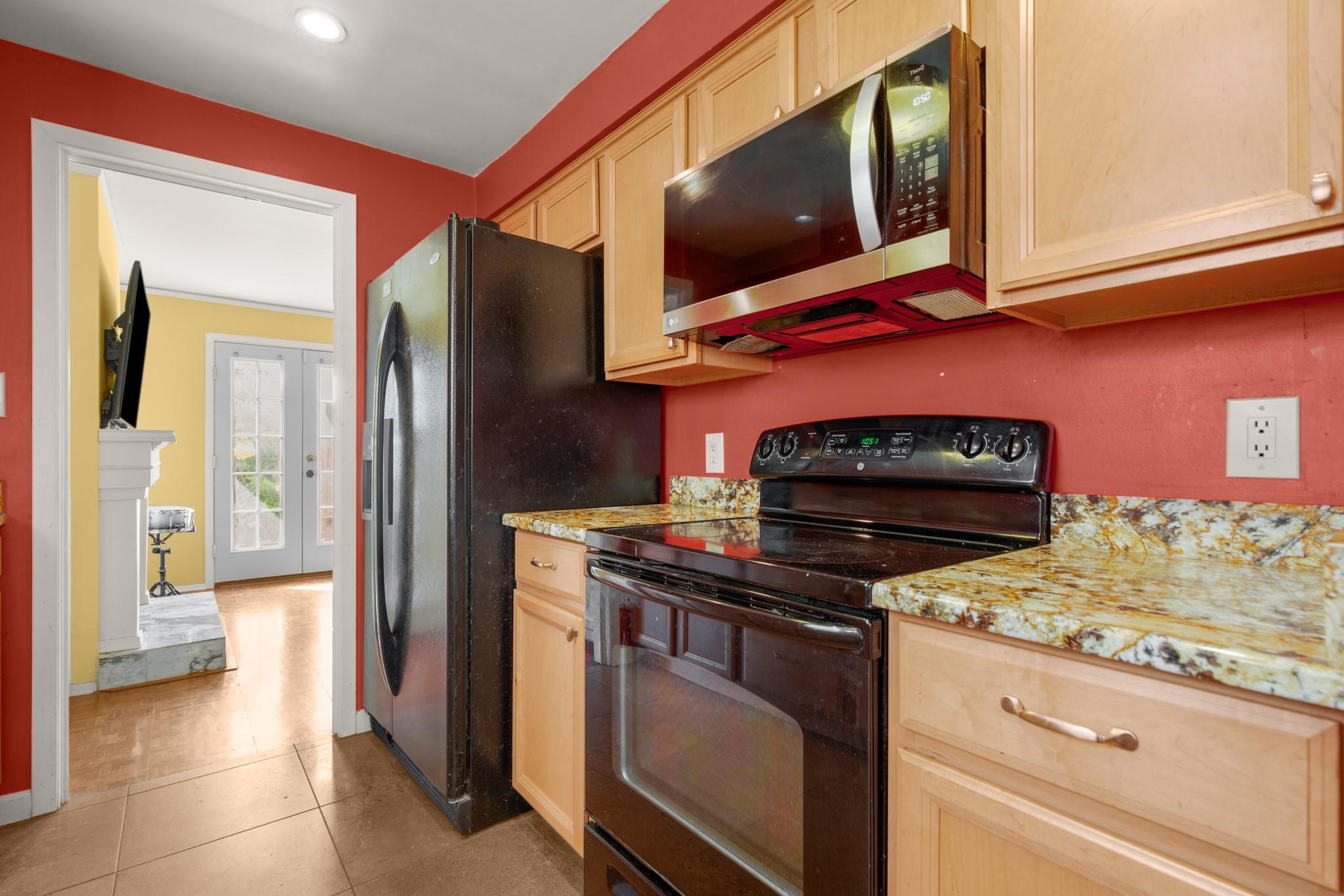 6631 Valleyside Rd, Austin, TX 78731