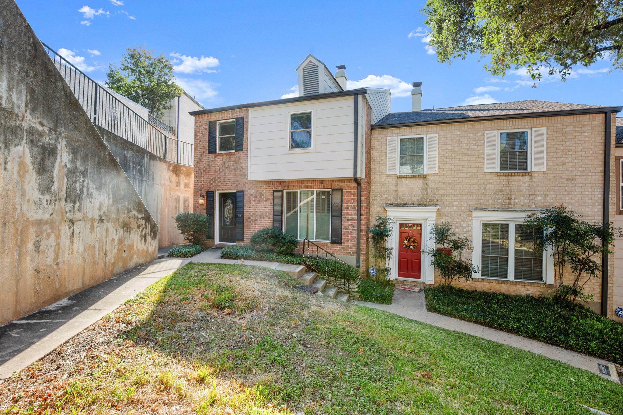 6631 Valleyside Rd, Austin, TX 78731