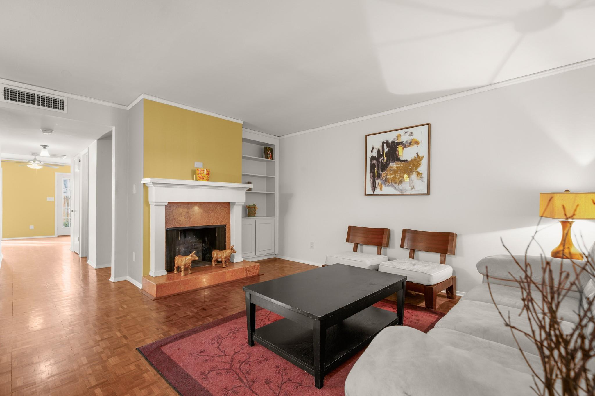 6631 Valleyside Rd, Austin, TX 78731