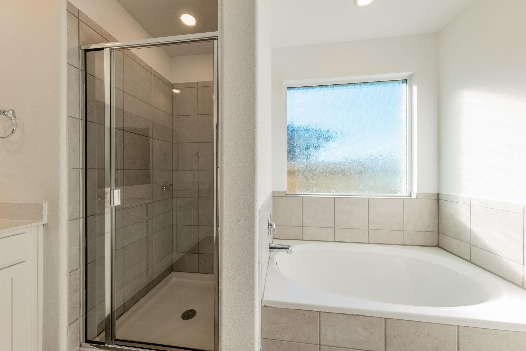 602 Waterway Ave, Hutto, TX 78634