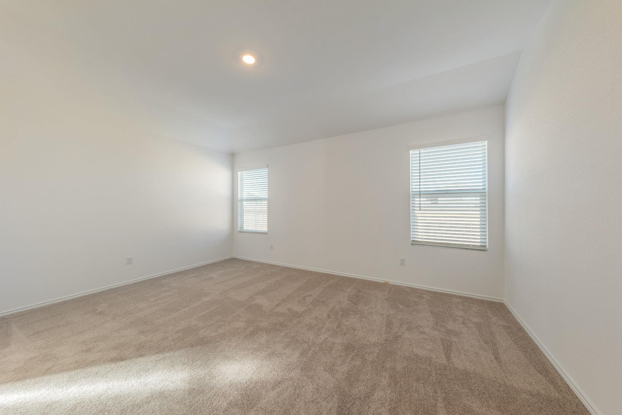 602 Waterway Ave, Hutto, TX 78634