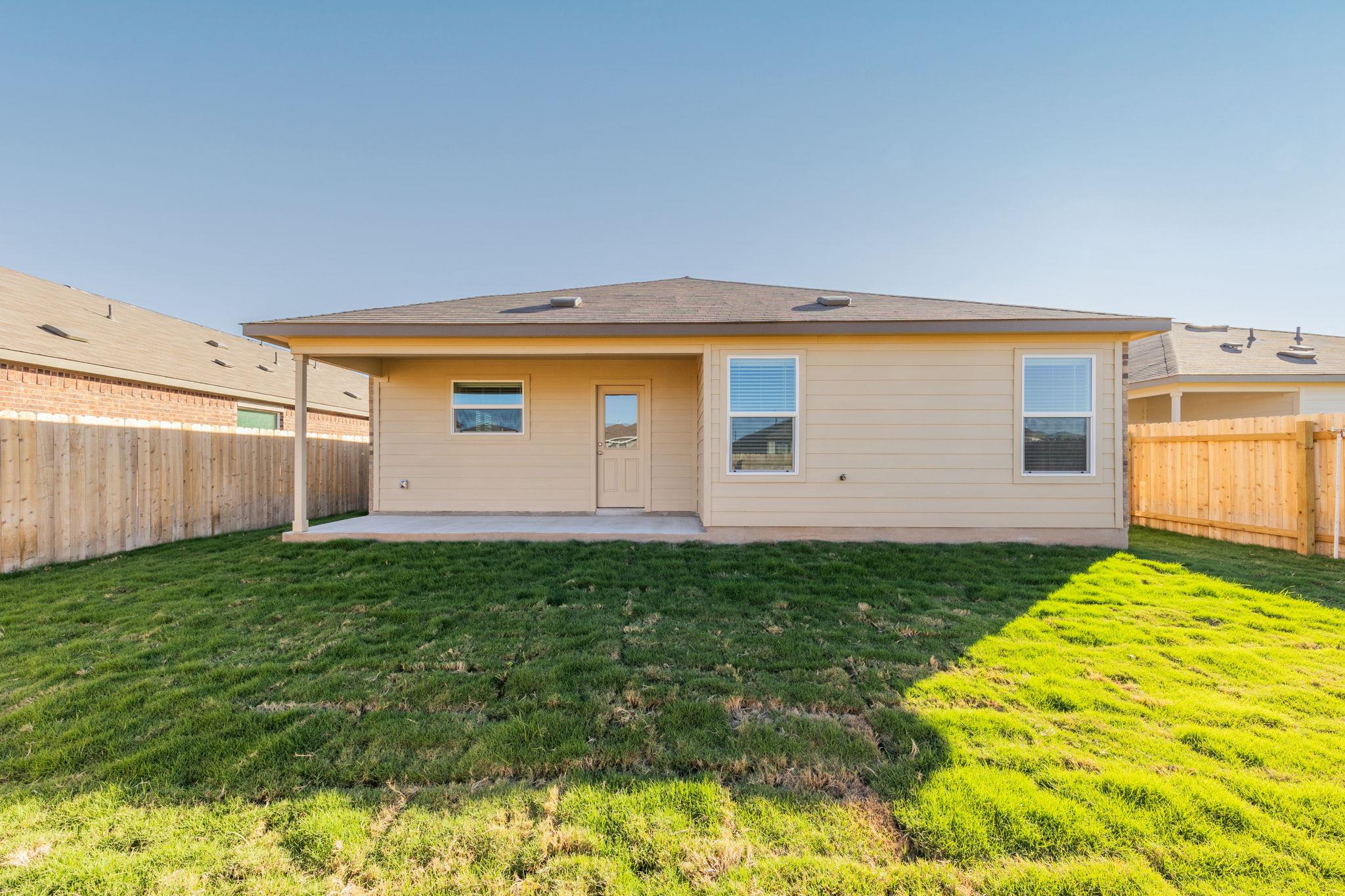 602 Waterway Ave, Hutto, TX 78634