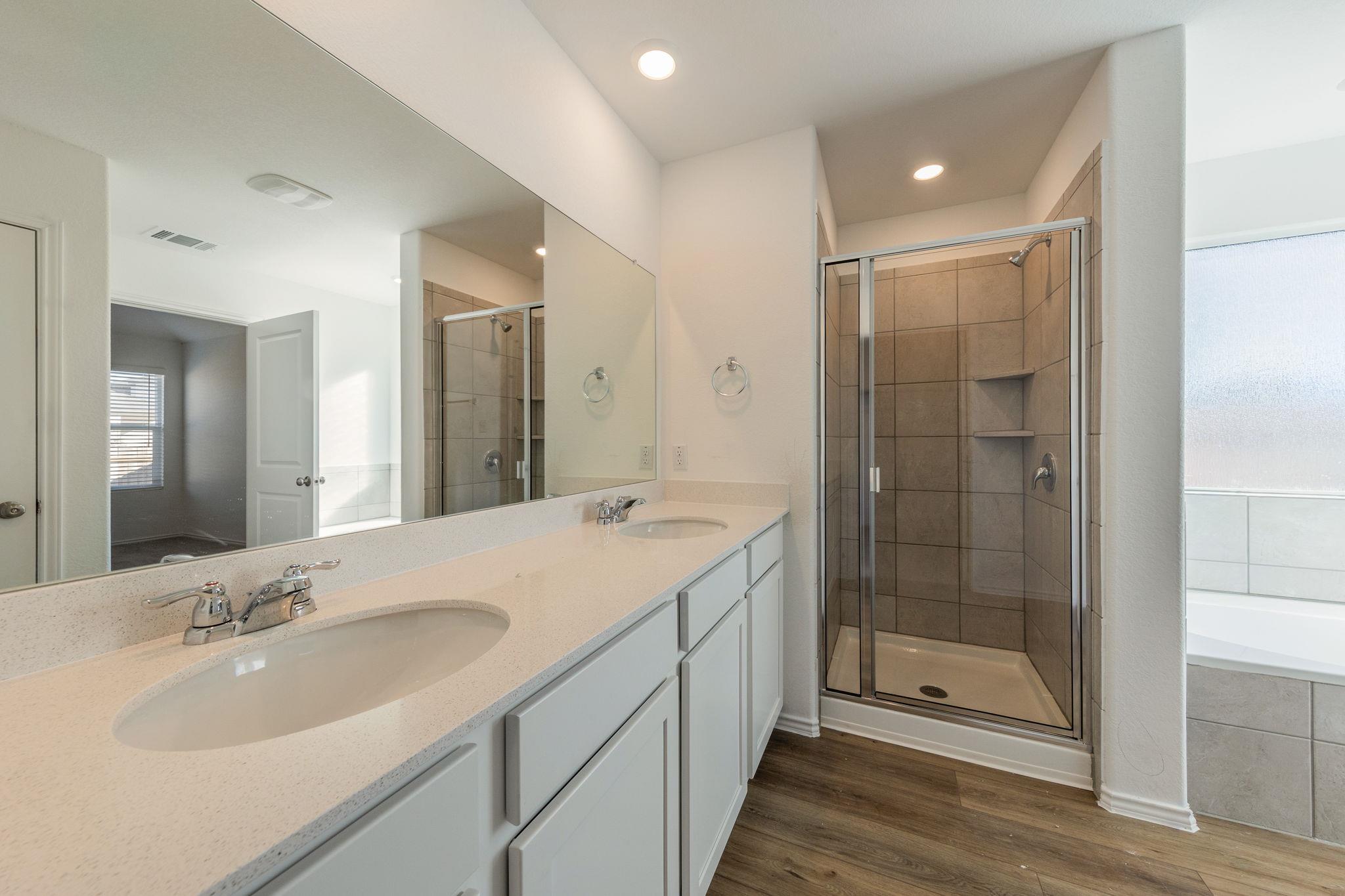 602 Waterway Ave, Hutto, TX 78634