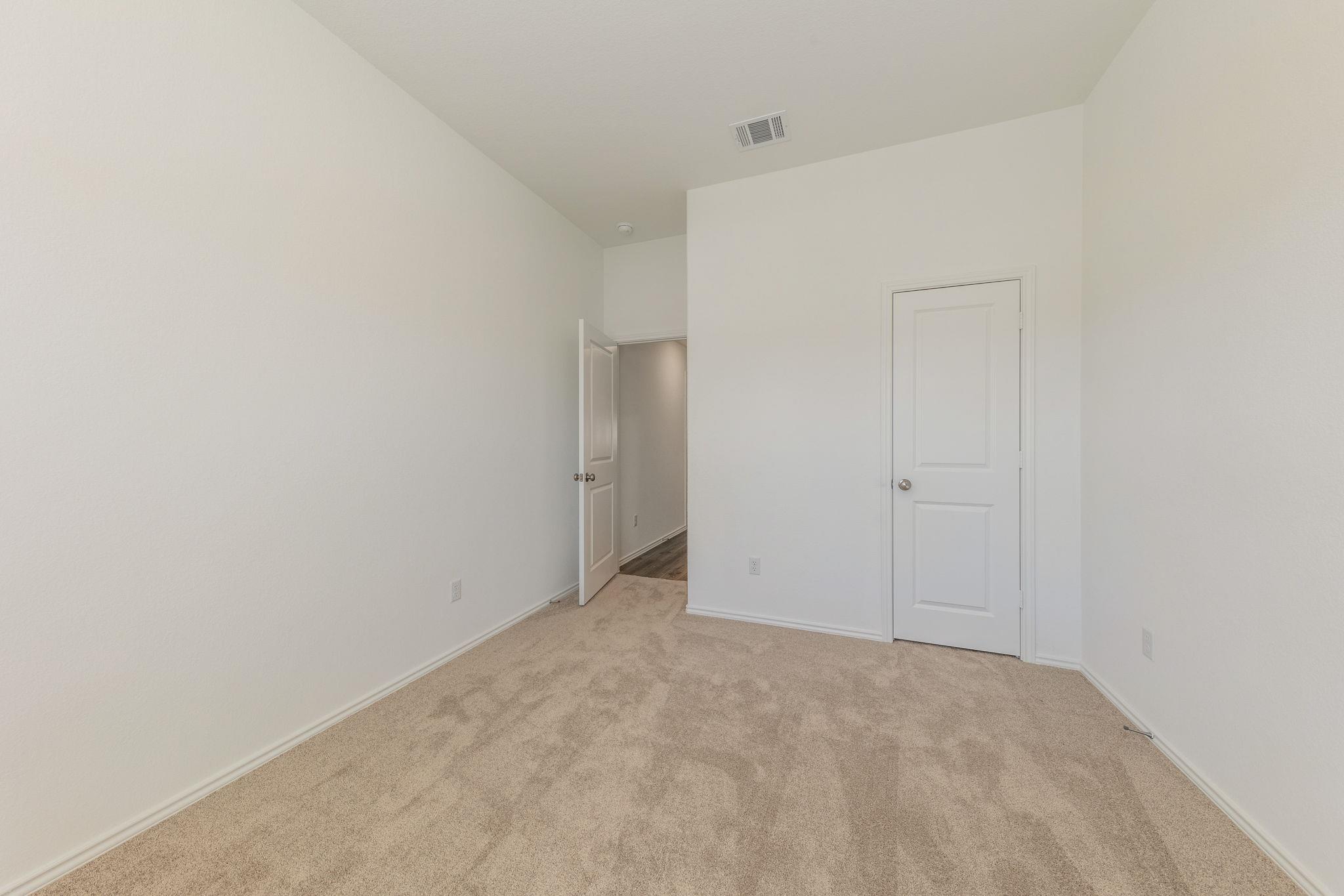 602 Waterway Ave, Hutto, TX 78634