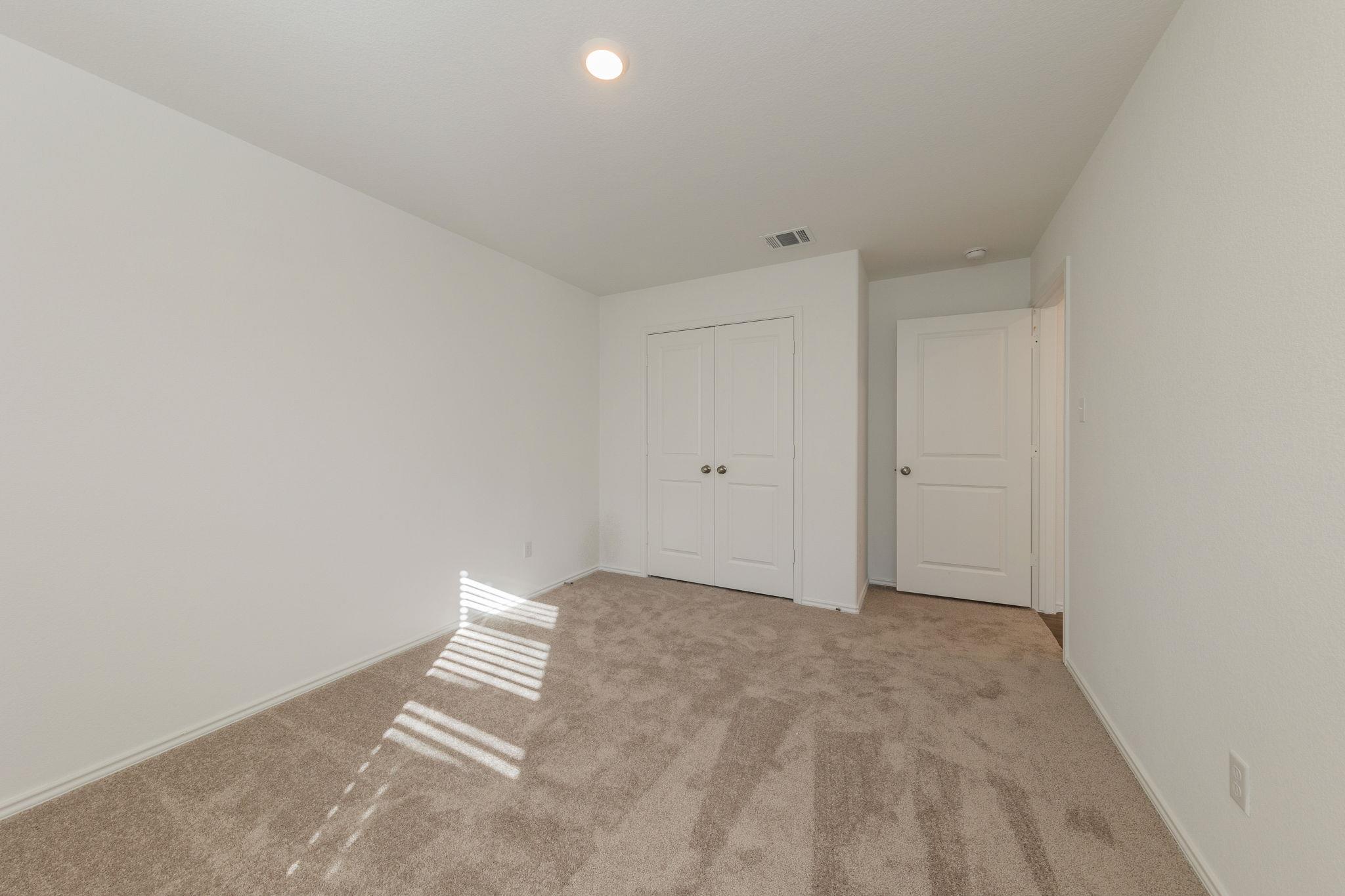 602 Waterway Ave, Hutto, TX 78634