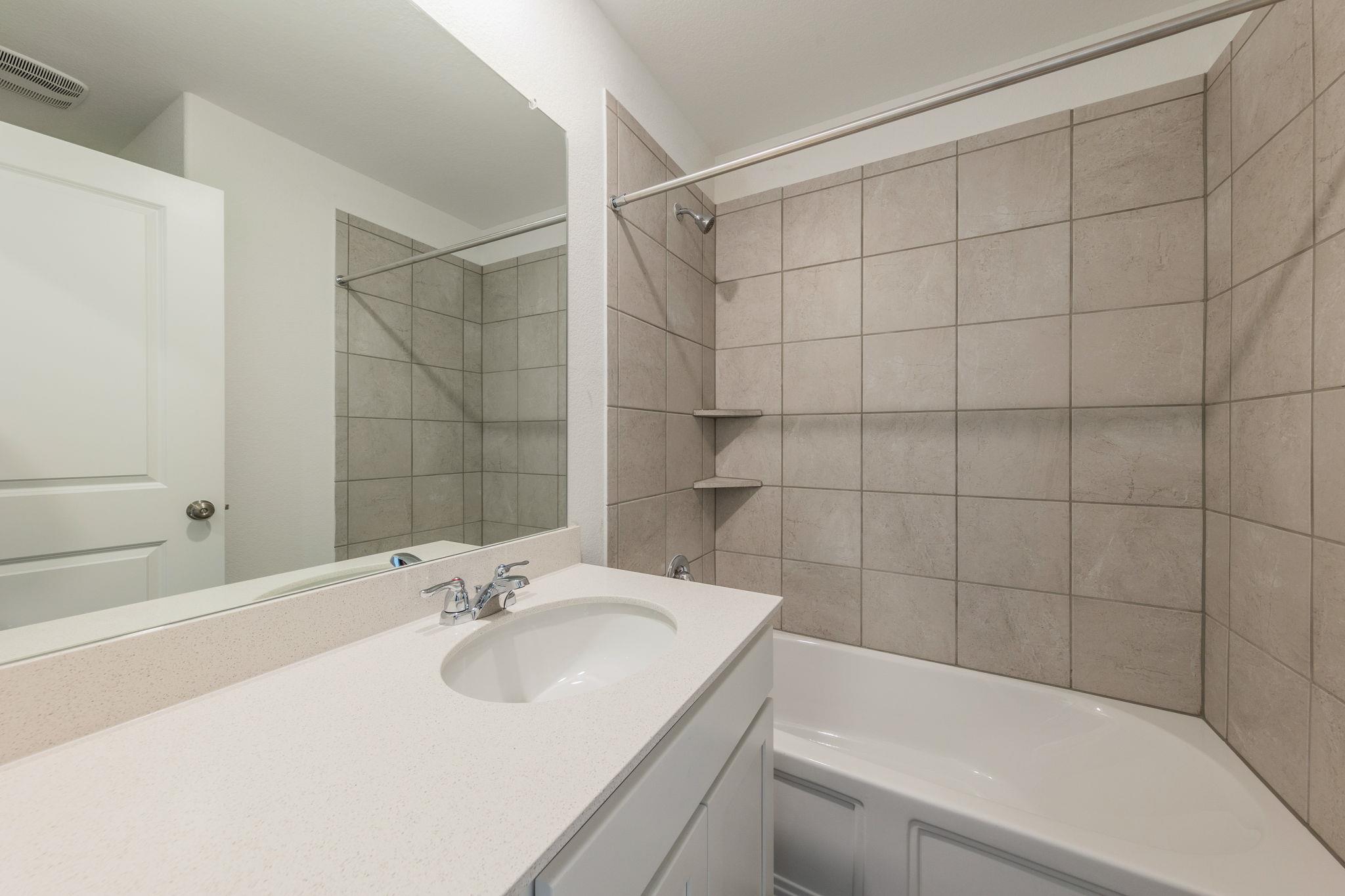 602 Waterway Ave, Hutto, TX 78634