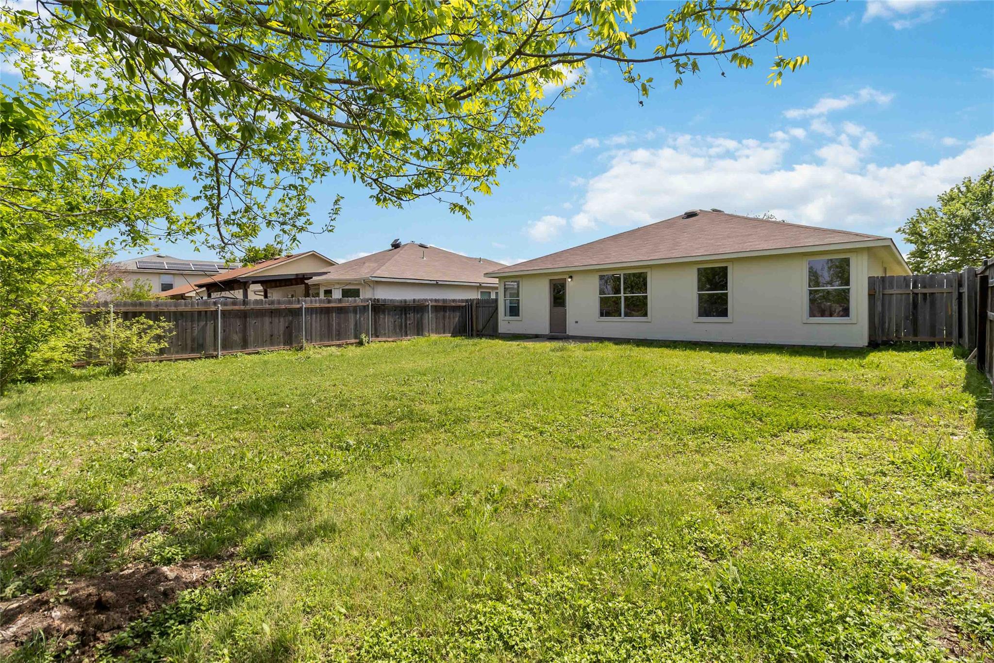 804 Lavaca Loop, Elgin, TX 78621