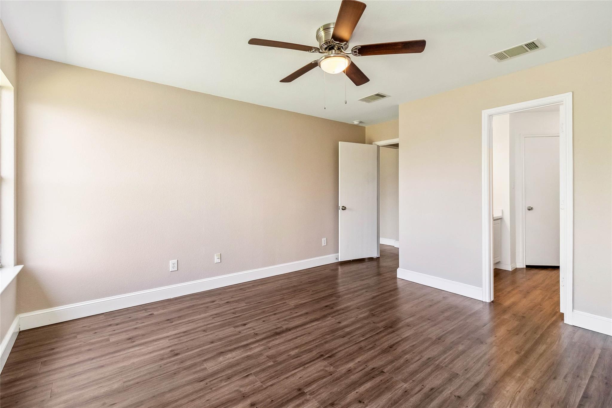 804 Lavaca Loop, Elgin, TX 78621