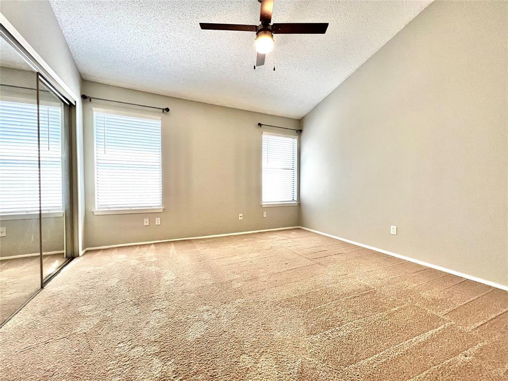 11901 E Swearingen Dr E # 32-F, Austin, TX 78758