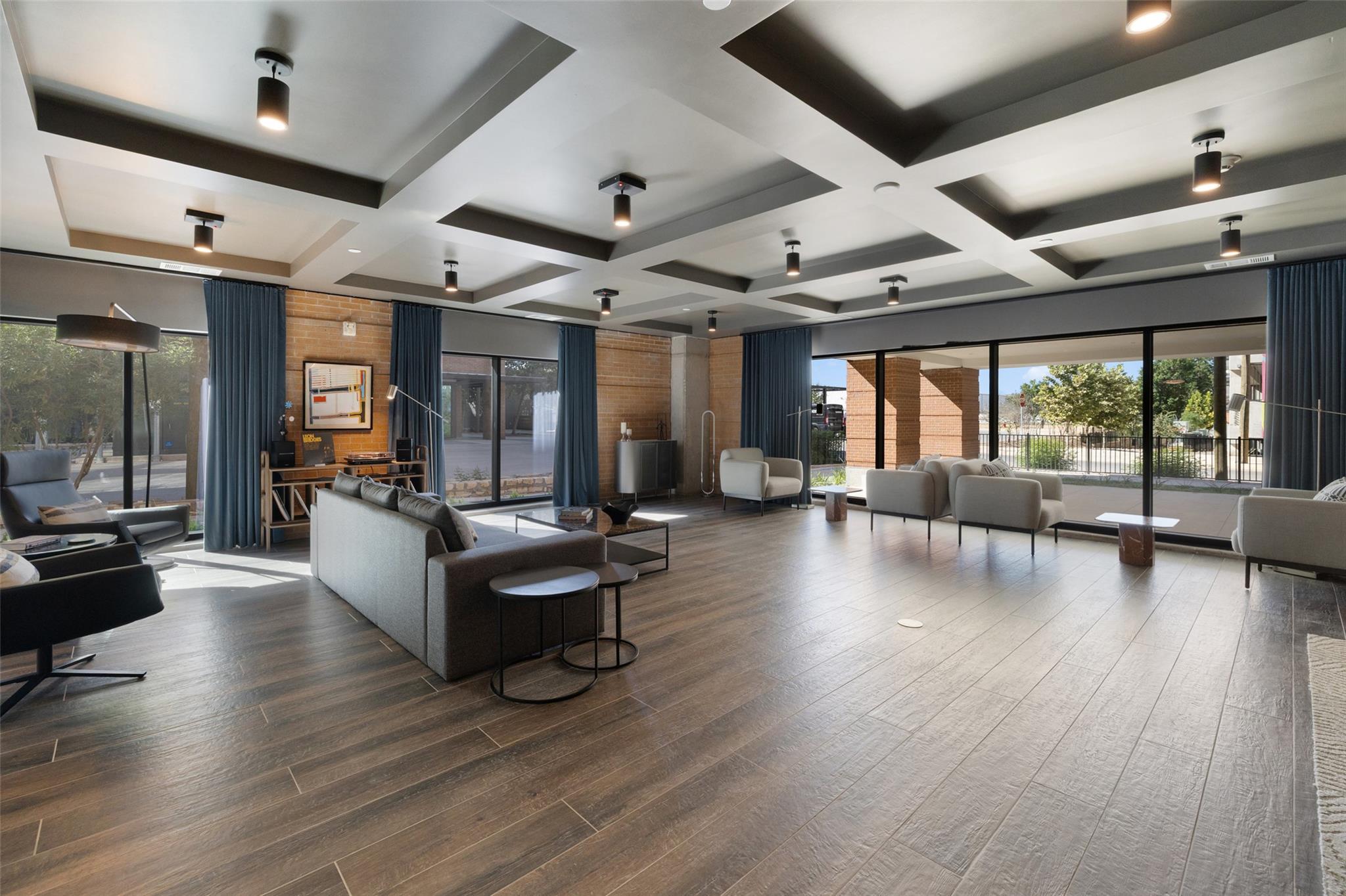 4315 S Congress Ave # 327, Austin, TX 78745